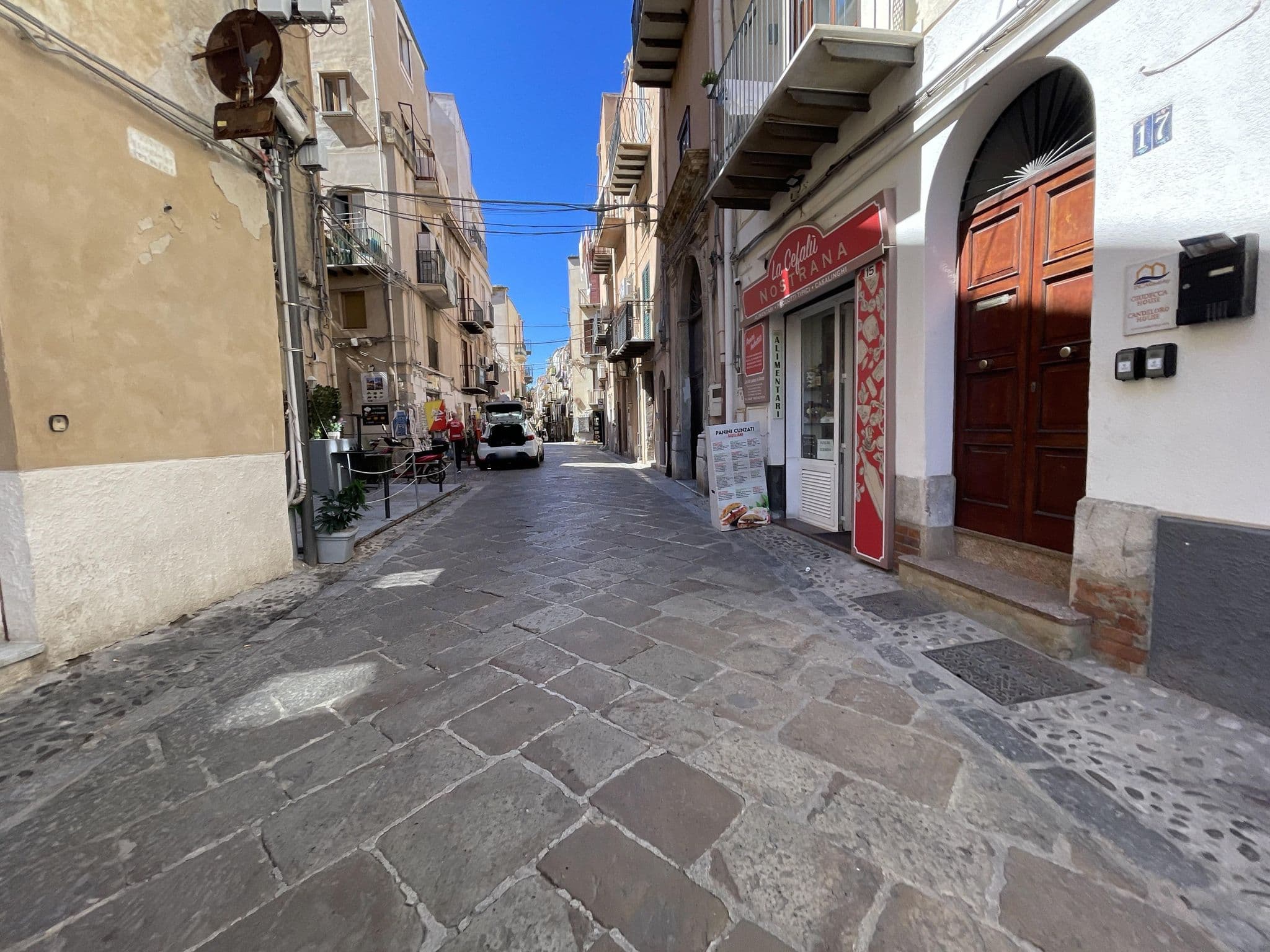 Street view near Appartamento Seminario, Cefalù — © asturksever (CC BY-SA · Mapillary)