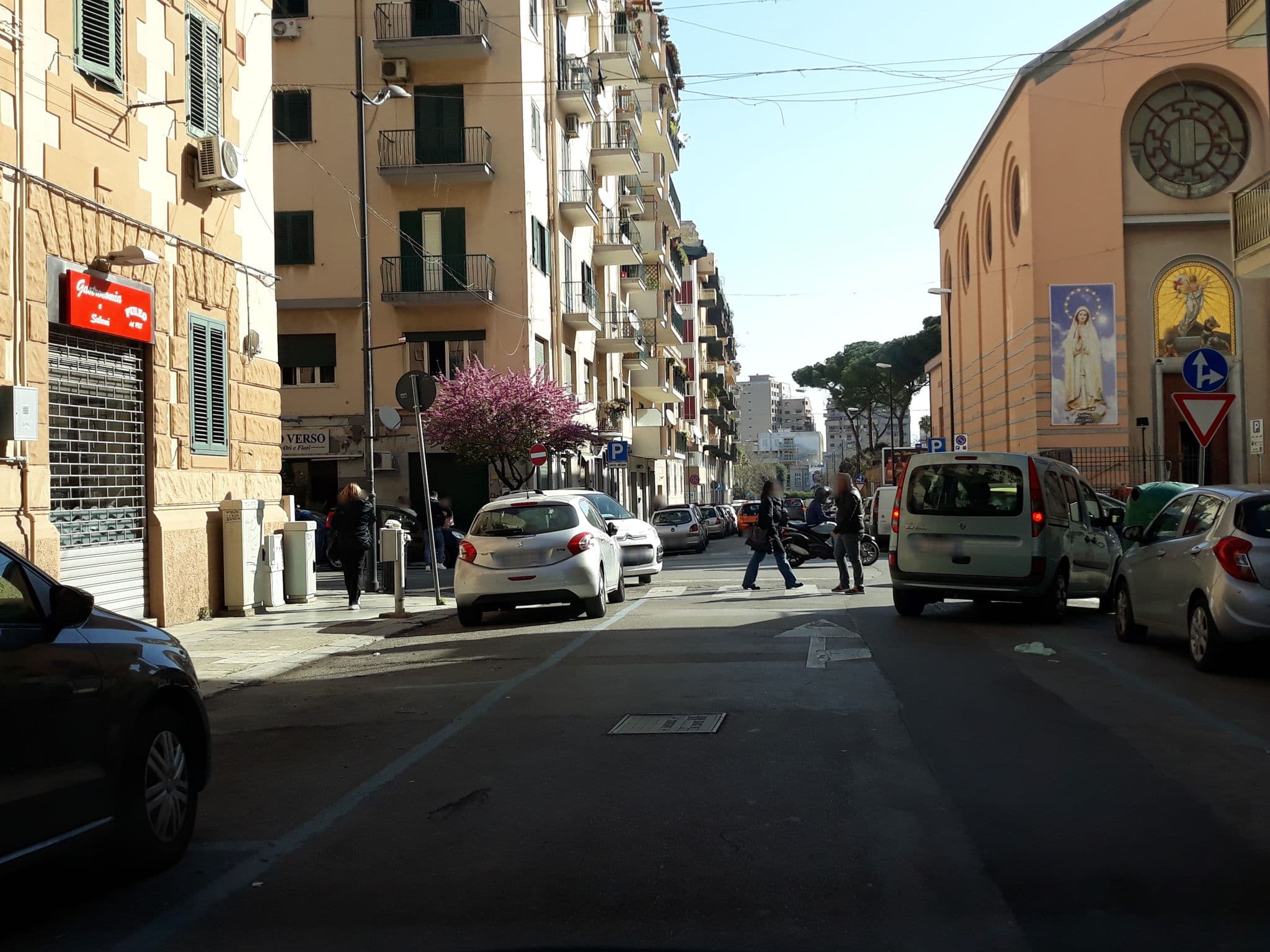 Street view near Sofia's House, Palermo — © roberto_inzerillo (CC BY-SA · Mapillary)