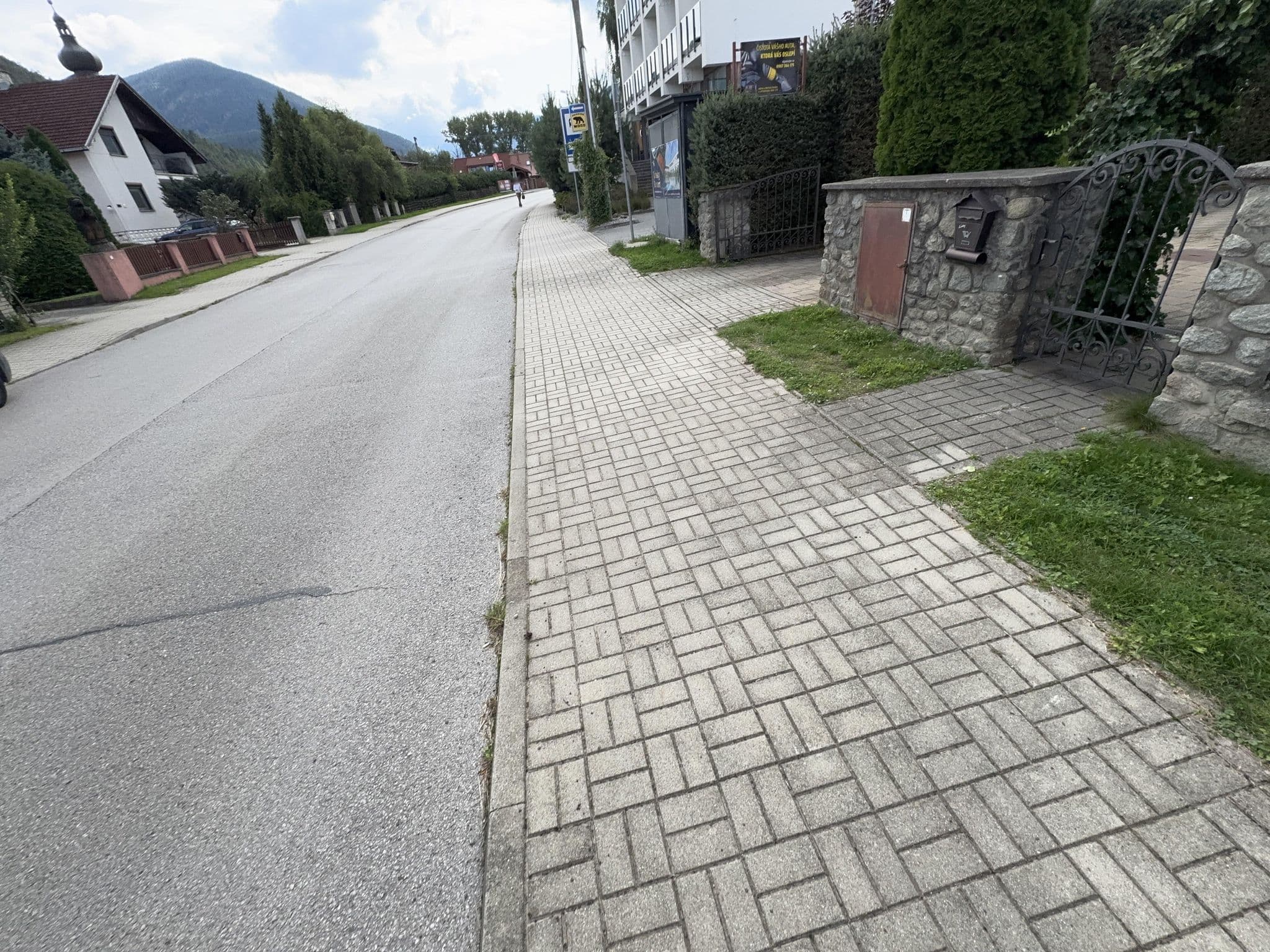 Street view near Penzión Moravica, Liptovský Hrádok — © filiphanes (CC BY-SA · Mapillary)
