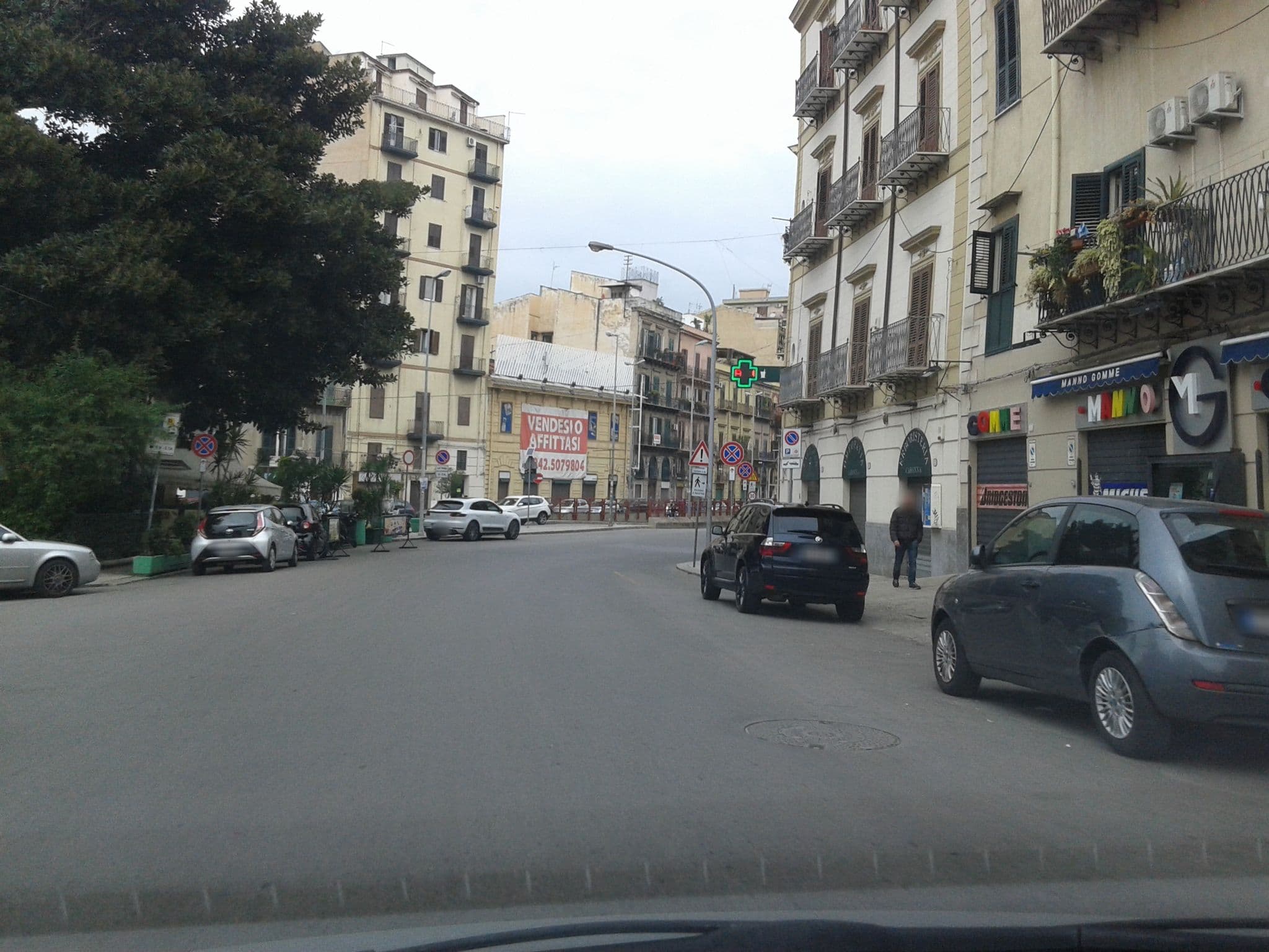 Street view near Casa Di Chiara, Palermo — © robertoinze (CC BY-SA · Mapillary)