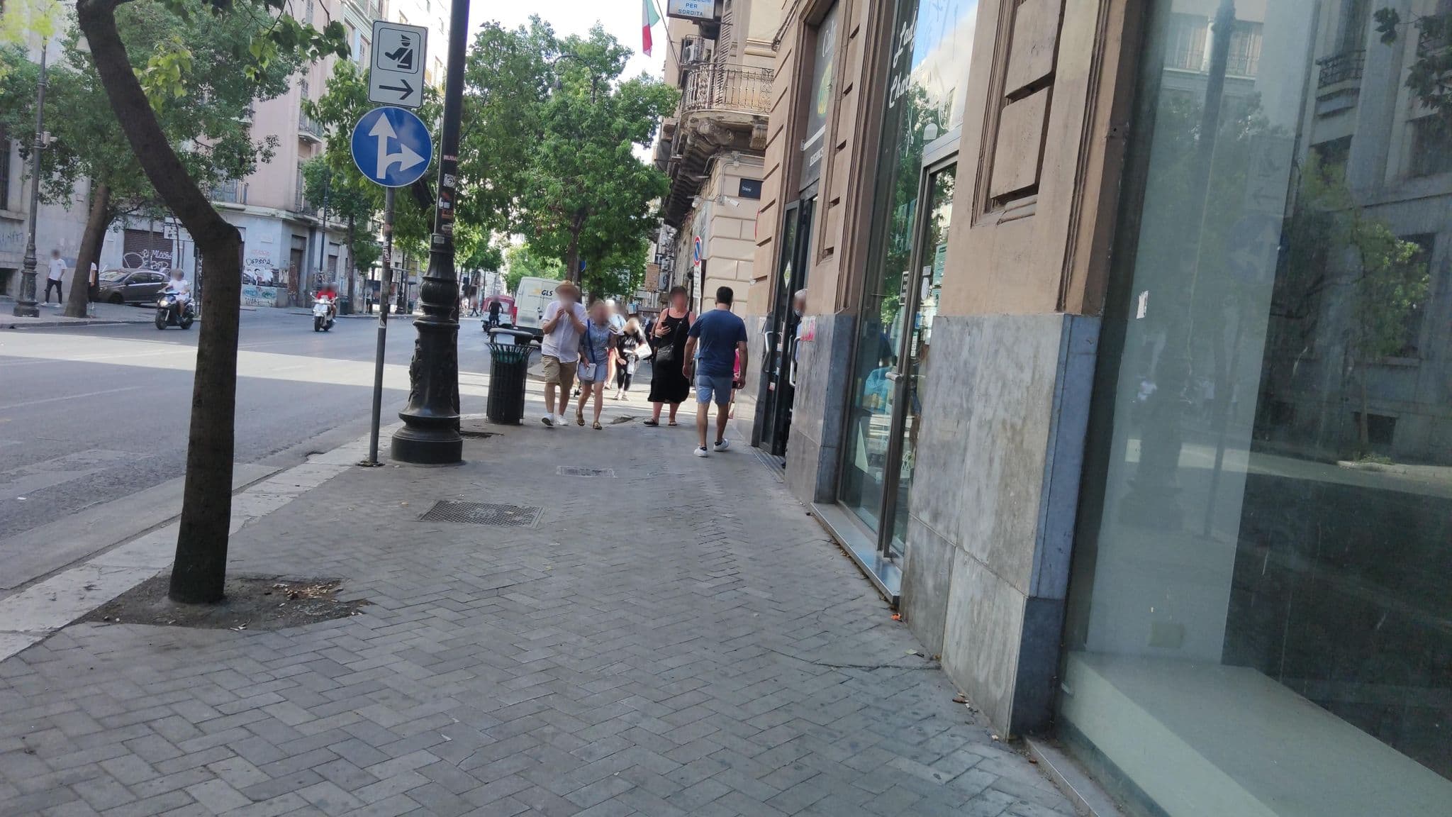 Street view near Serafino B&B, Palermo — © mrey (CC BY-SA · Mapillary)