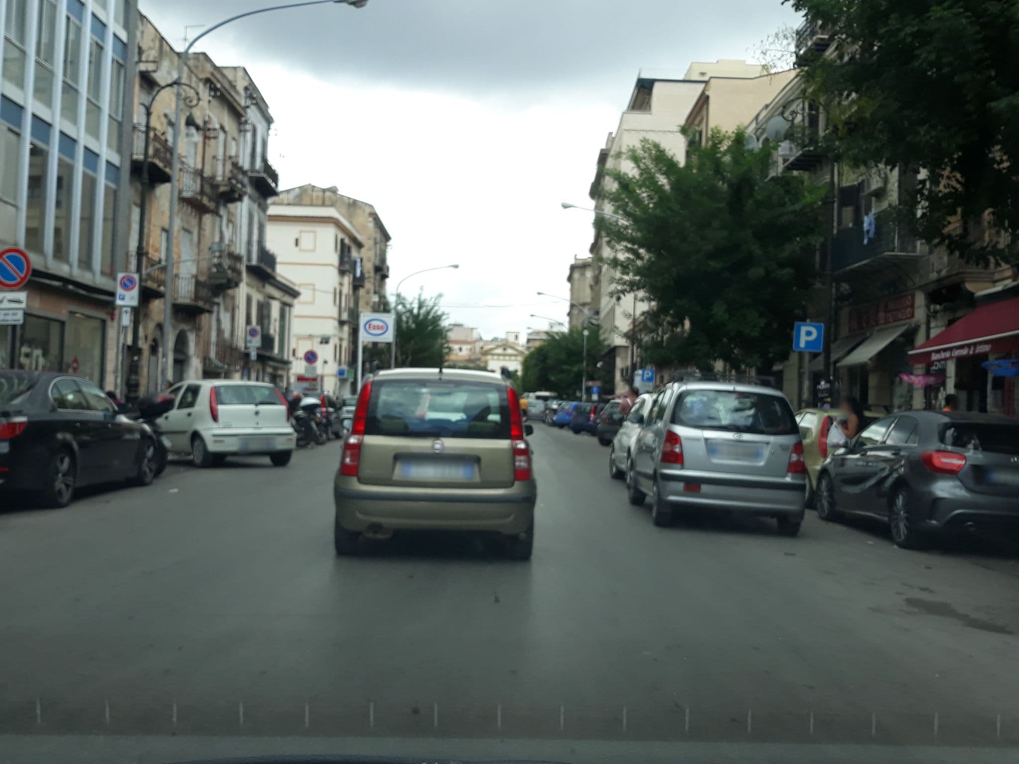Street view near B&B Al decoro, Palermo — © roberto_inzerillo (CC BY-SA · Mapillary)