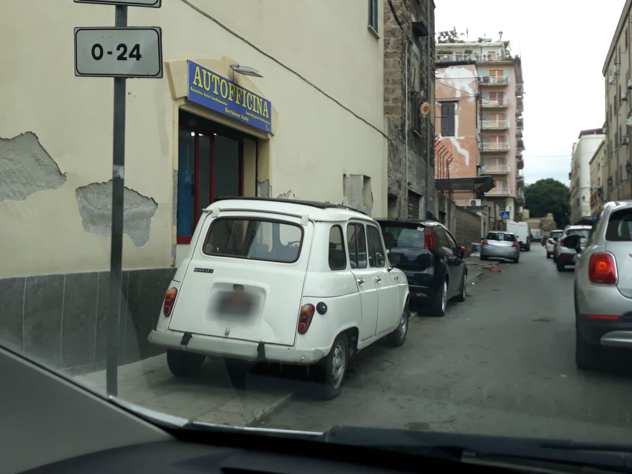 Street view near San Saverio Home, Palermo — © roberto_inzerillo (CC BY-SA · Mapillary)