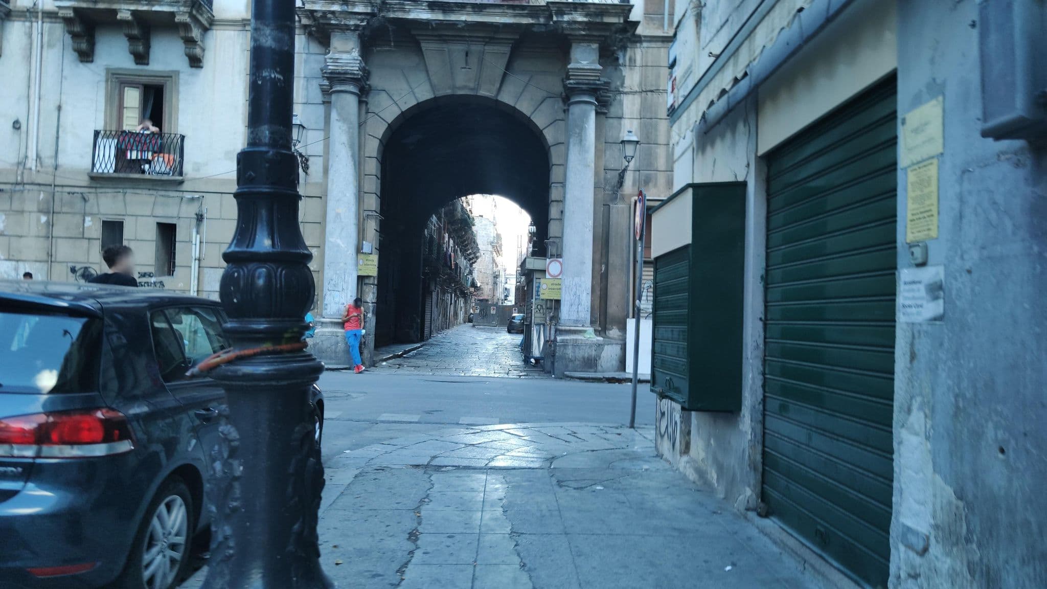 Street view near La Bella Balla-rò, Palermo — © mrey (CC BY-SA · Mapillary)