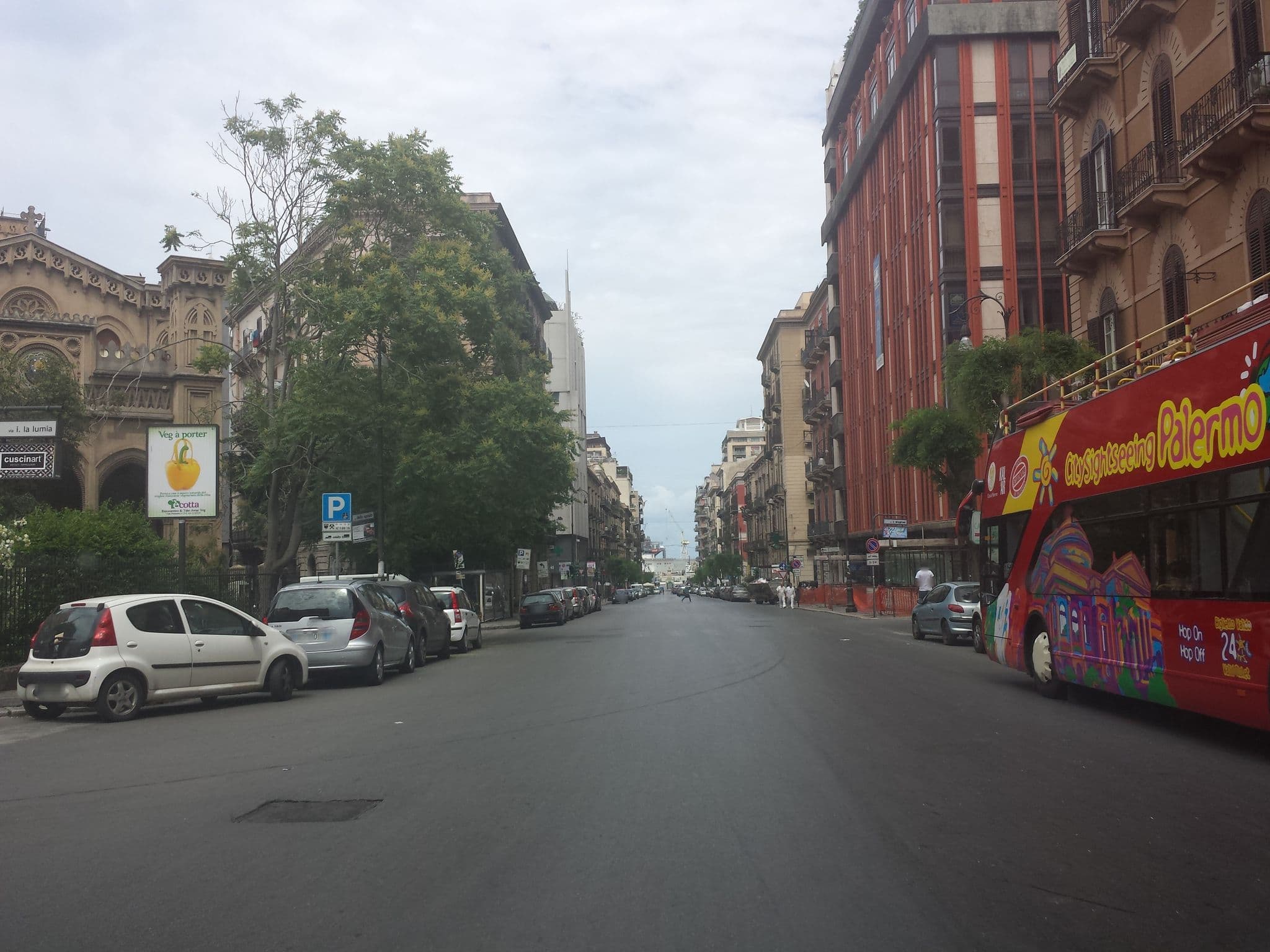 Street view near B&B De Salinas, Palermo — © aborruso (CC BY-SA · Mapillary)