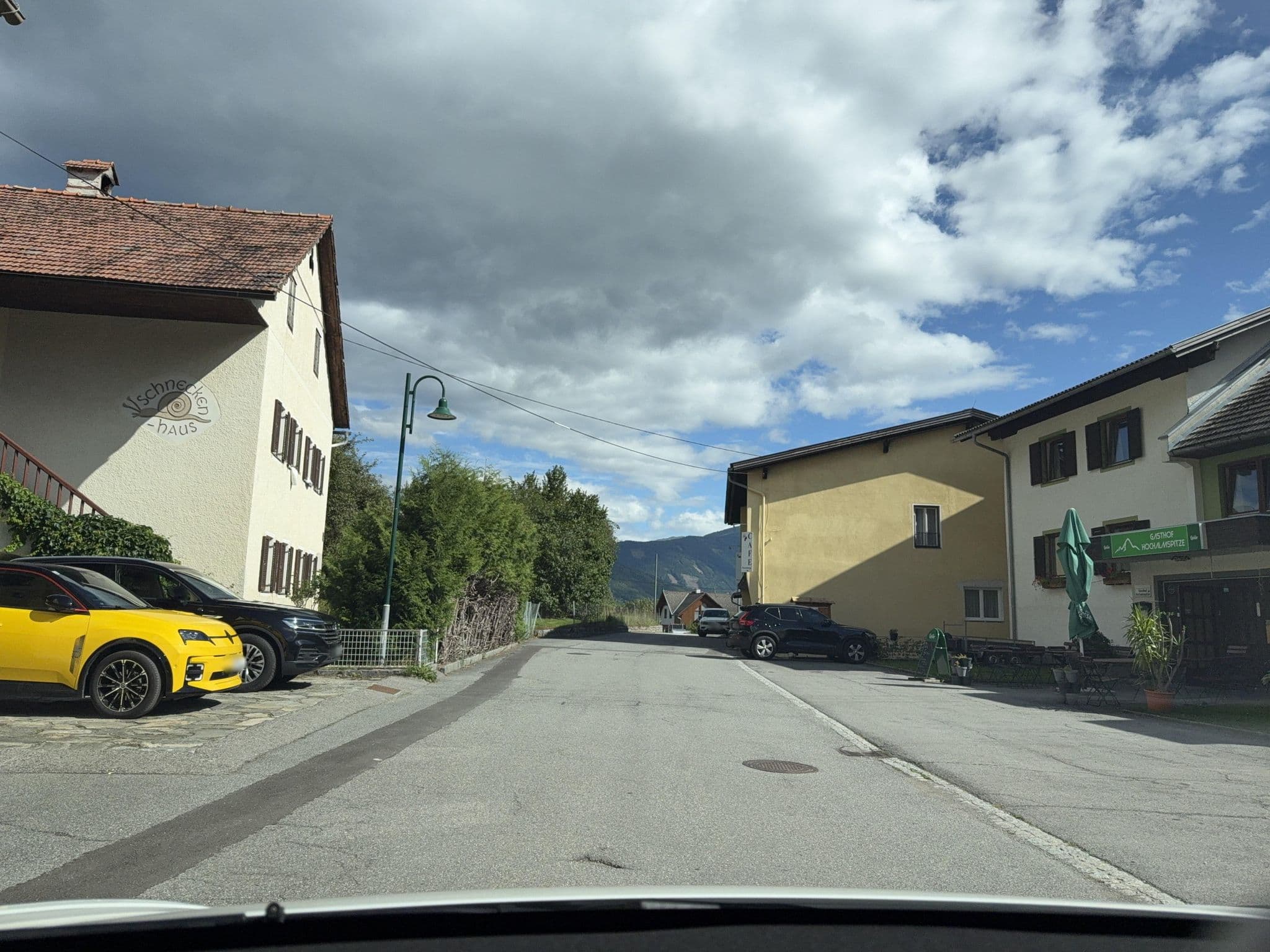 Street view near Gästehaus Hochalmspitze, Seeboden — © ottor (CC BY-SA · Mapillary)