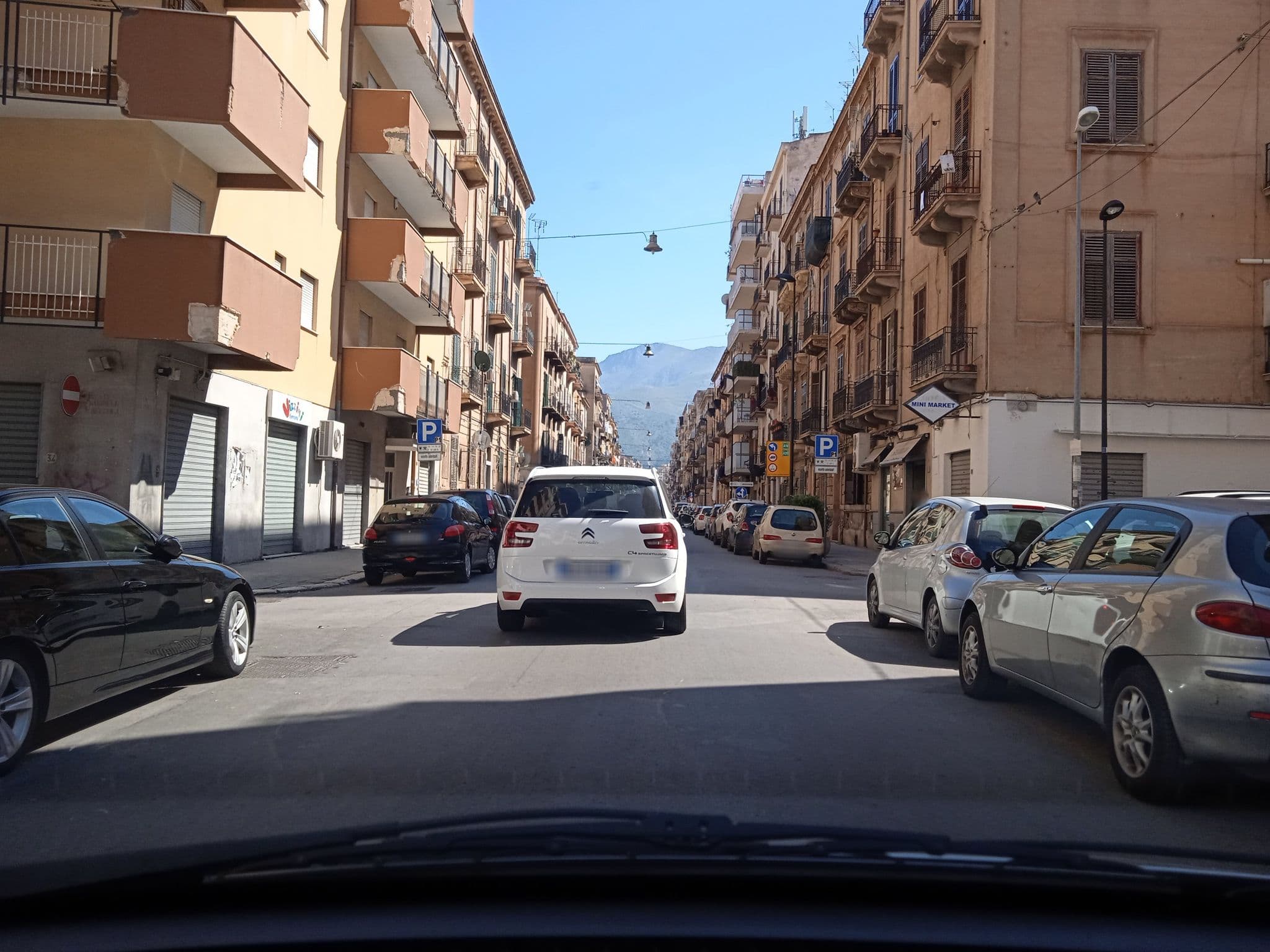 Street view near People B&B - Bed and Breakfast Palermo Centro, Palermo — © p8fy9y9fs (CC BY-SA · Mapillary)