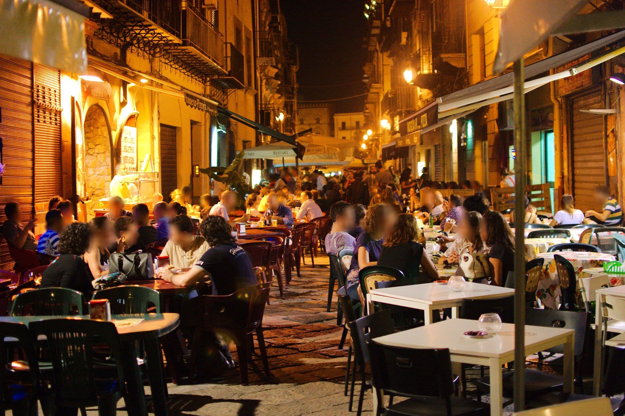 Street view near La Serenissima Hotel, Palermo — © danysk (CC BY-SA · Mapillary)