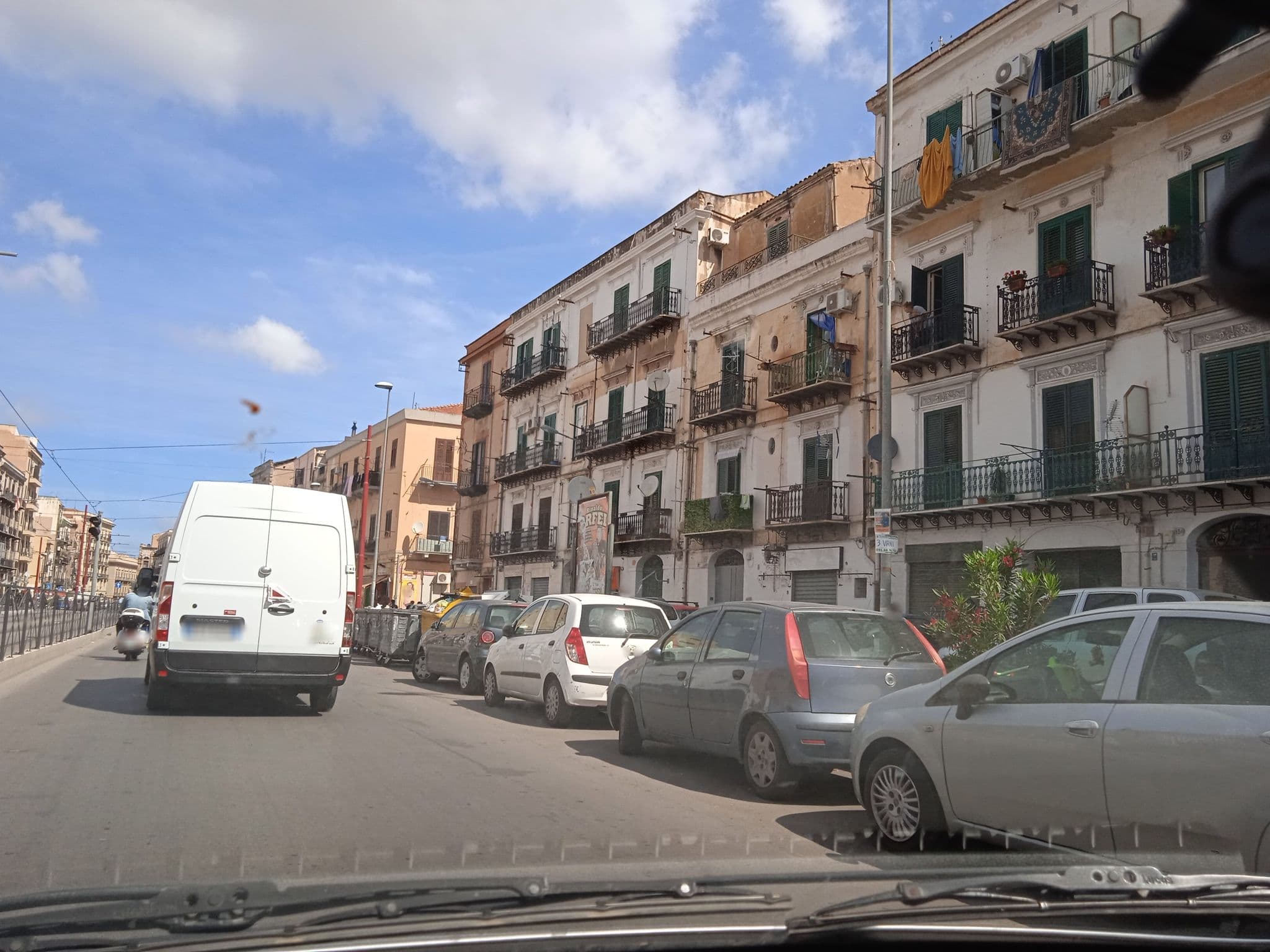 Street view near Hollywood Inn Palermo, Palermo — © p8fy9y9fs (CC BY-SA · Mapillary)