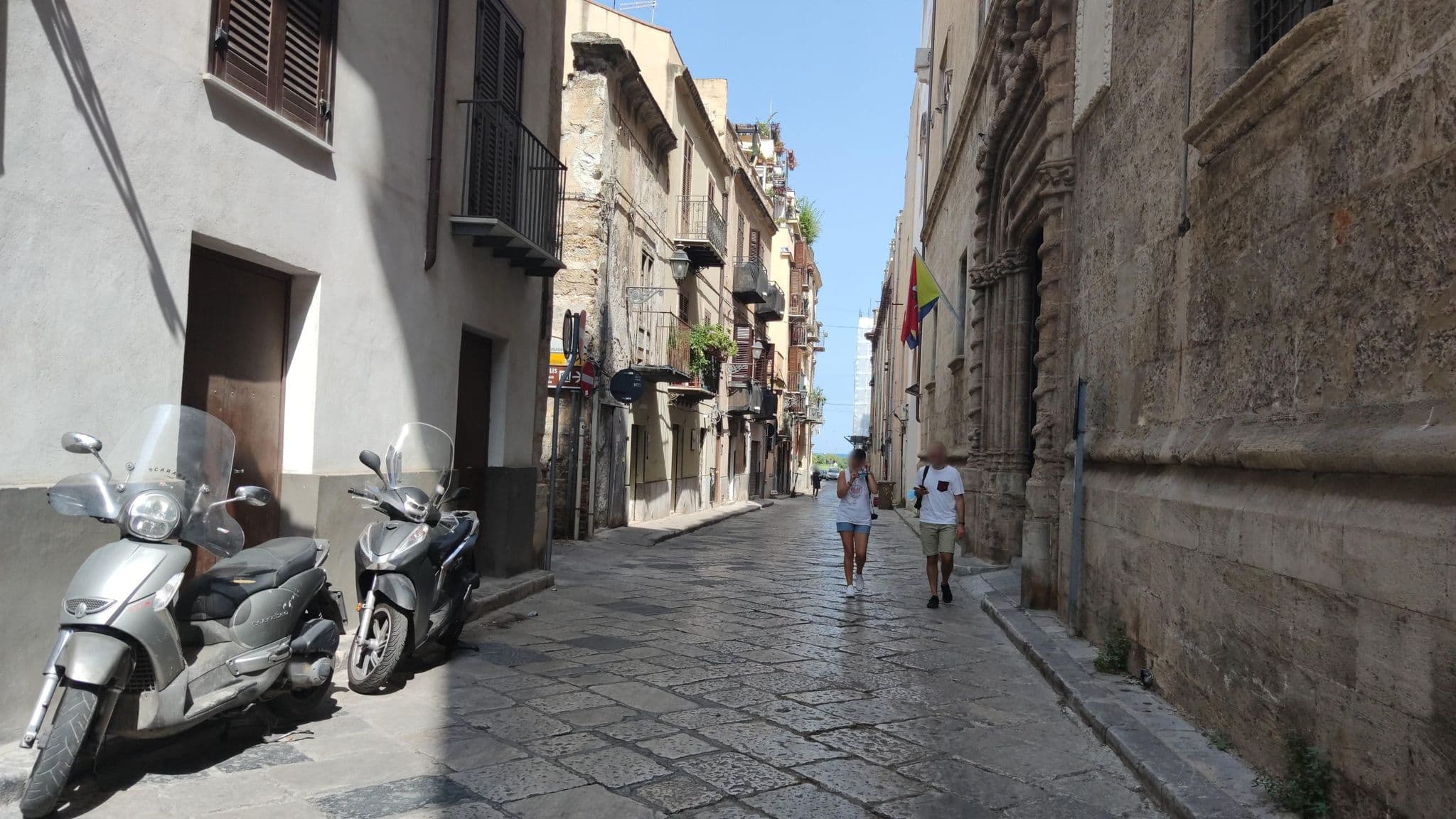 Street view near B&B Greco Abatellis, Palermo — © mrey (CC BY-SA · Mapillary)