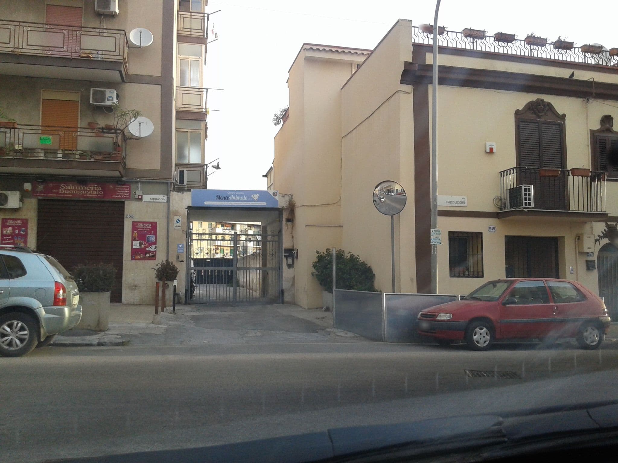 Street view near Tosca's Apartment, Palermo — © robertoinze (CC BY-SA · Mapillary)