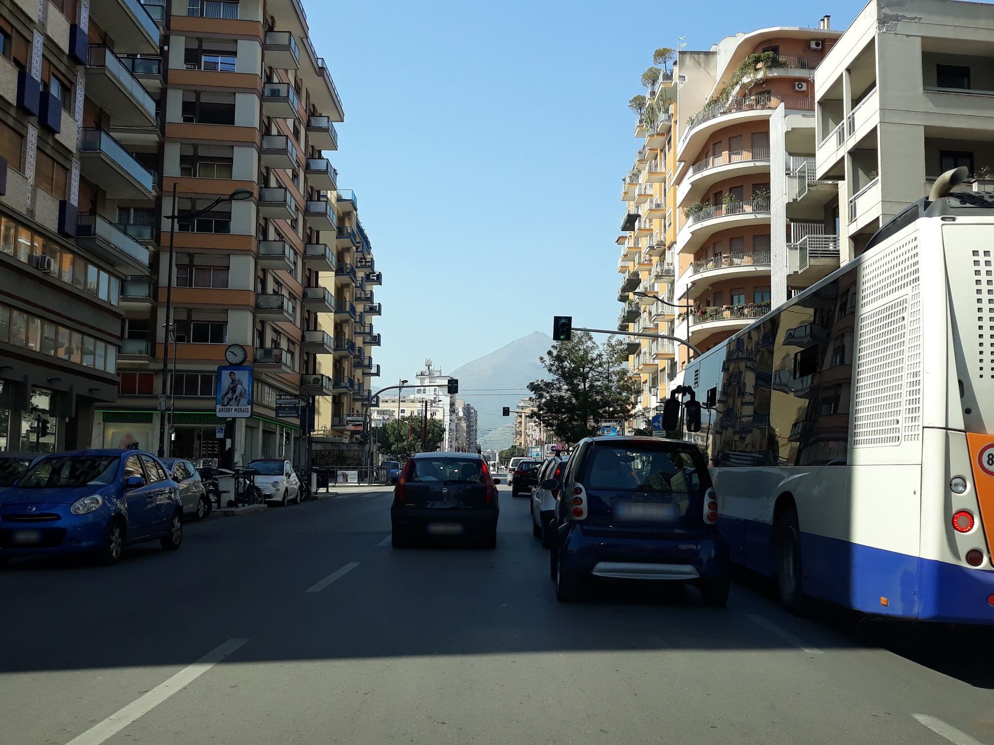 Street view near B&B Notarbartolo, Palermo — © roberto_inzerillo (CC BY-SA · Mapillary)
