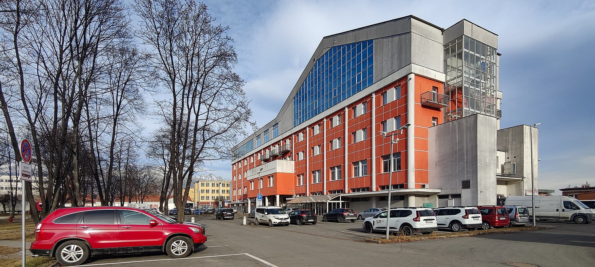 SpolCentrum (via Wikimedia Commons, CC BY-SA 4.0)