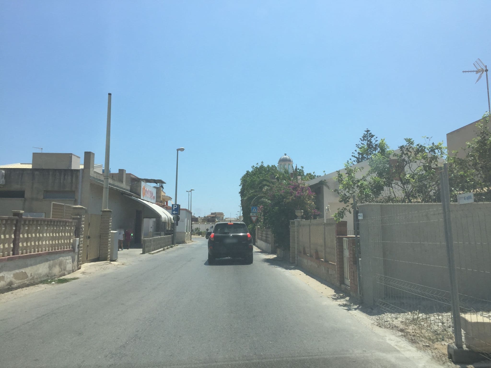 Street view near Borgo Vigata, Santa Croce Camerina — © nisselson (CC BY-SA · Mapillary)