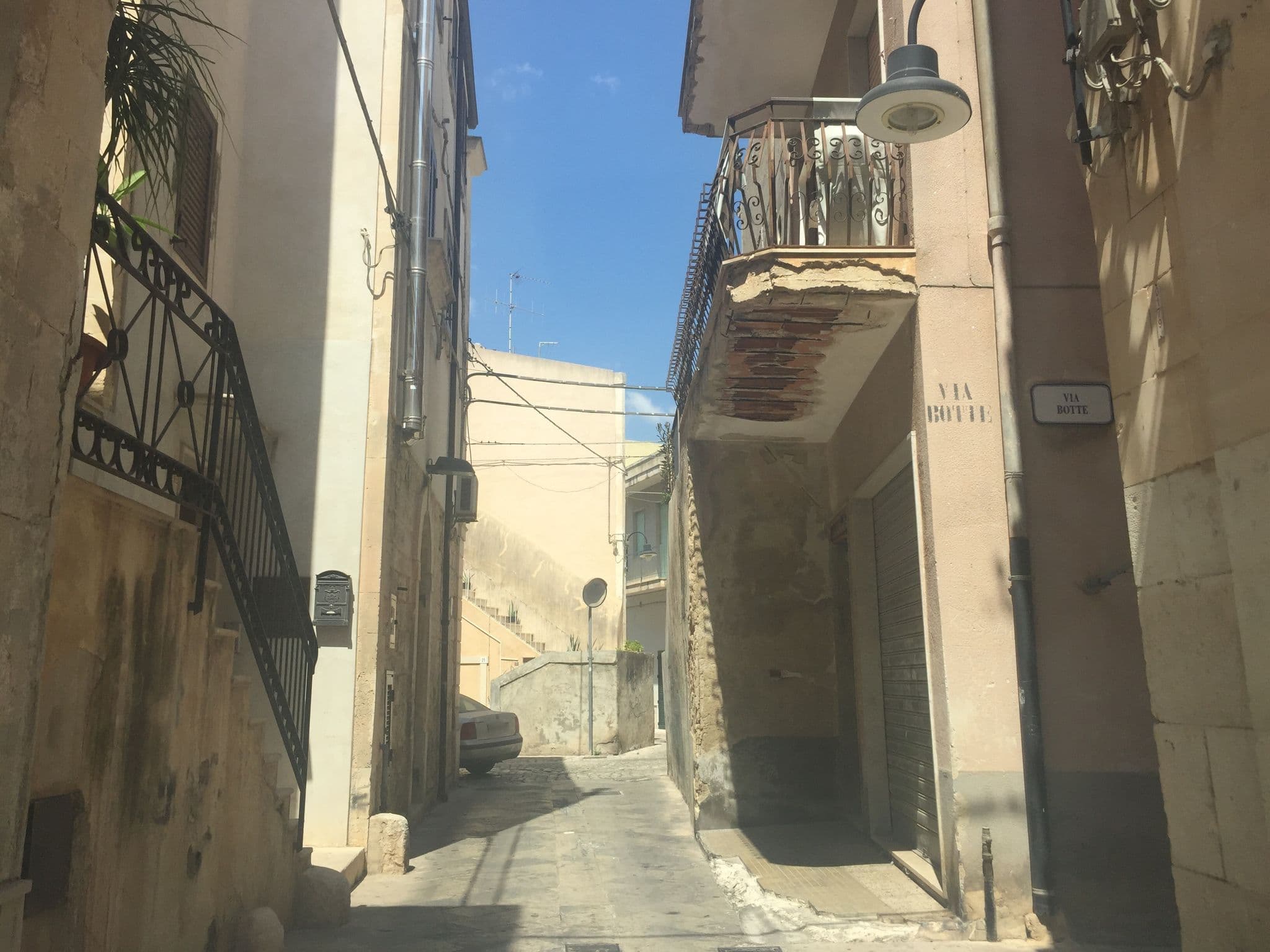 Street view near Casa Nerina, Scicli — © nisselson (CC BY-SA · Mapillary)