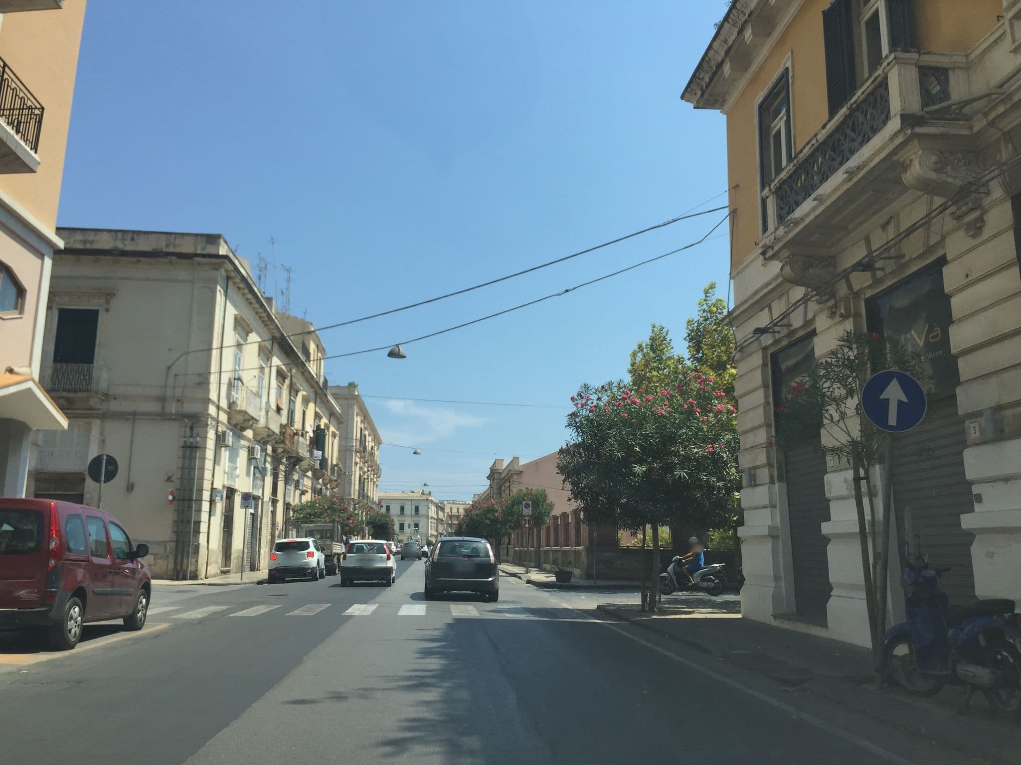 Street view near Hotel Le Grand Blue Siracusa, Siracusa — © nisselson (CC BY-SA · Mapillary)