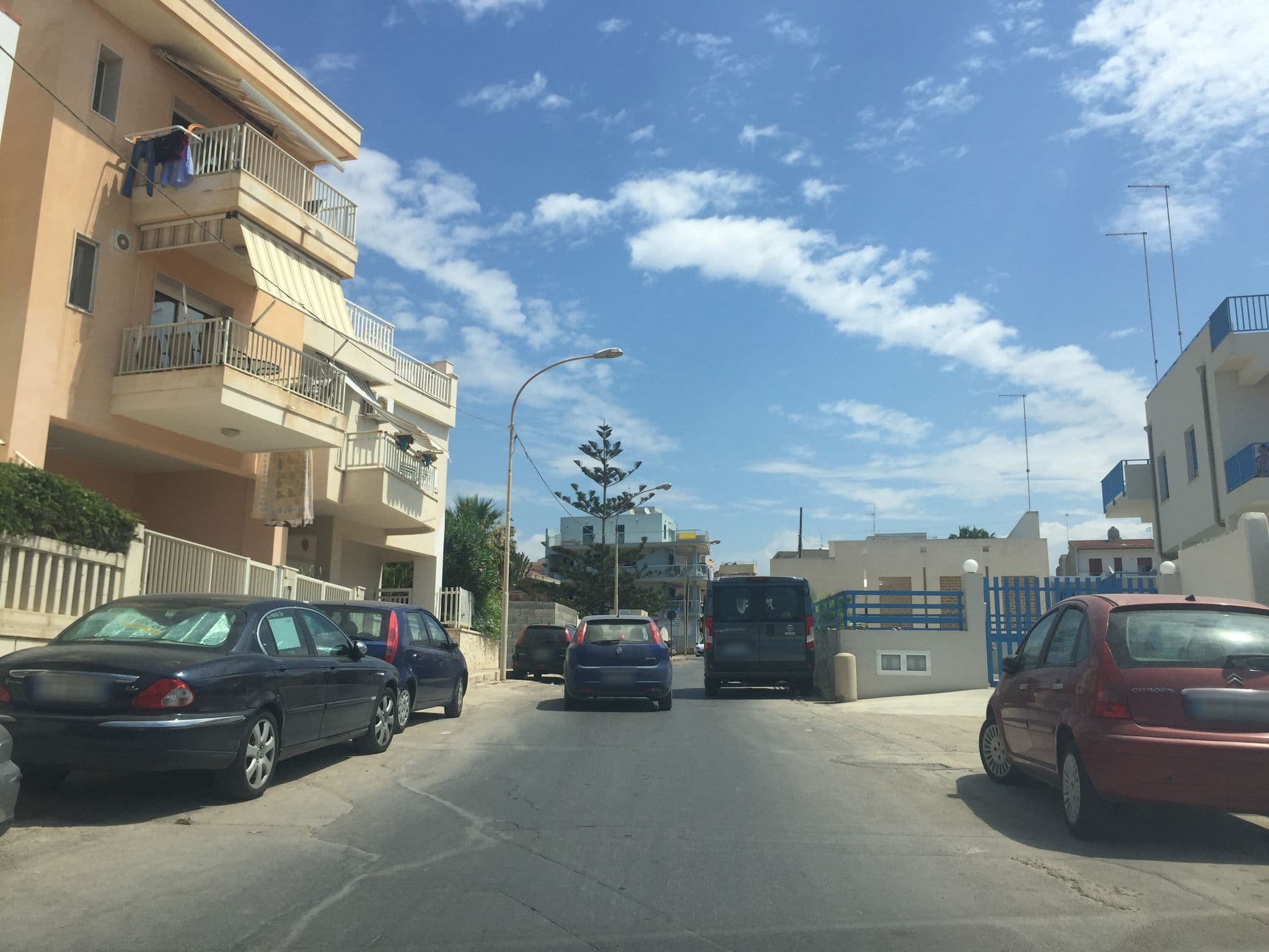 Street view near Edificio Cannizzo, Scoglitti — © nisselson (CC BY-SA · Mapillary)