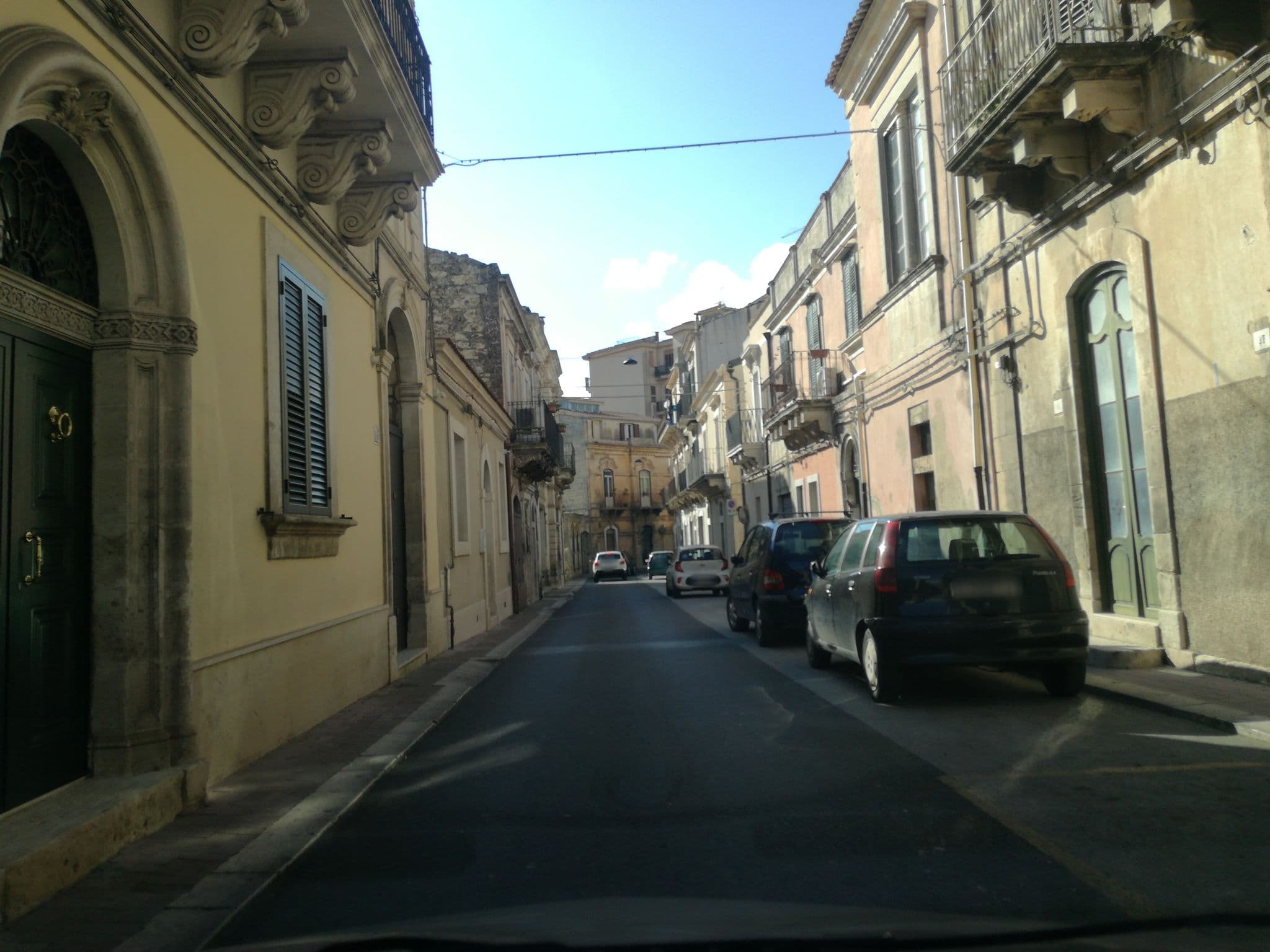 Street view near Il Giardino Dei Mandarini, Modica — © aury88 (CC BY-SA · Mapillary)