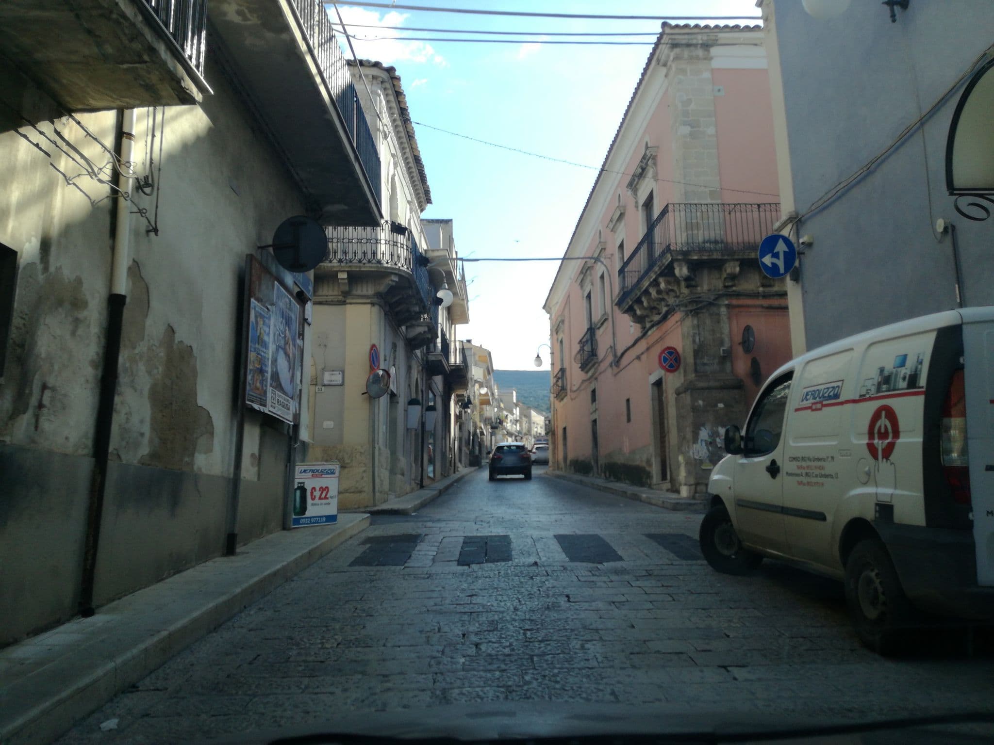 Street view near Harmony House, Comiso — © aury88 (CC BY-SA · Mapillary)