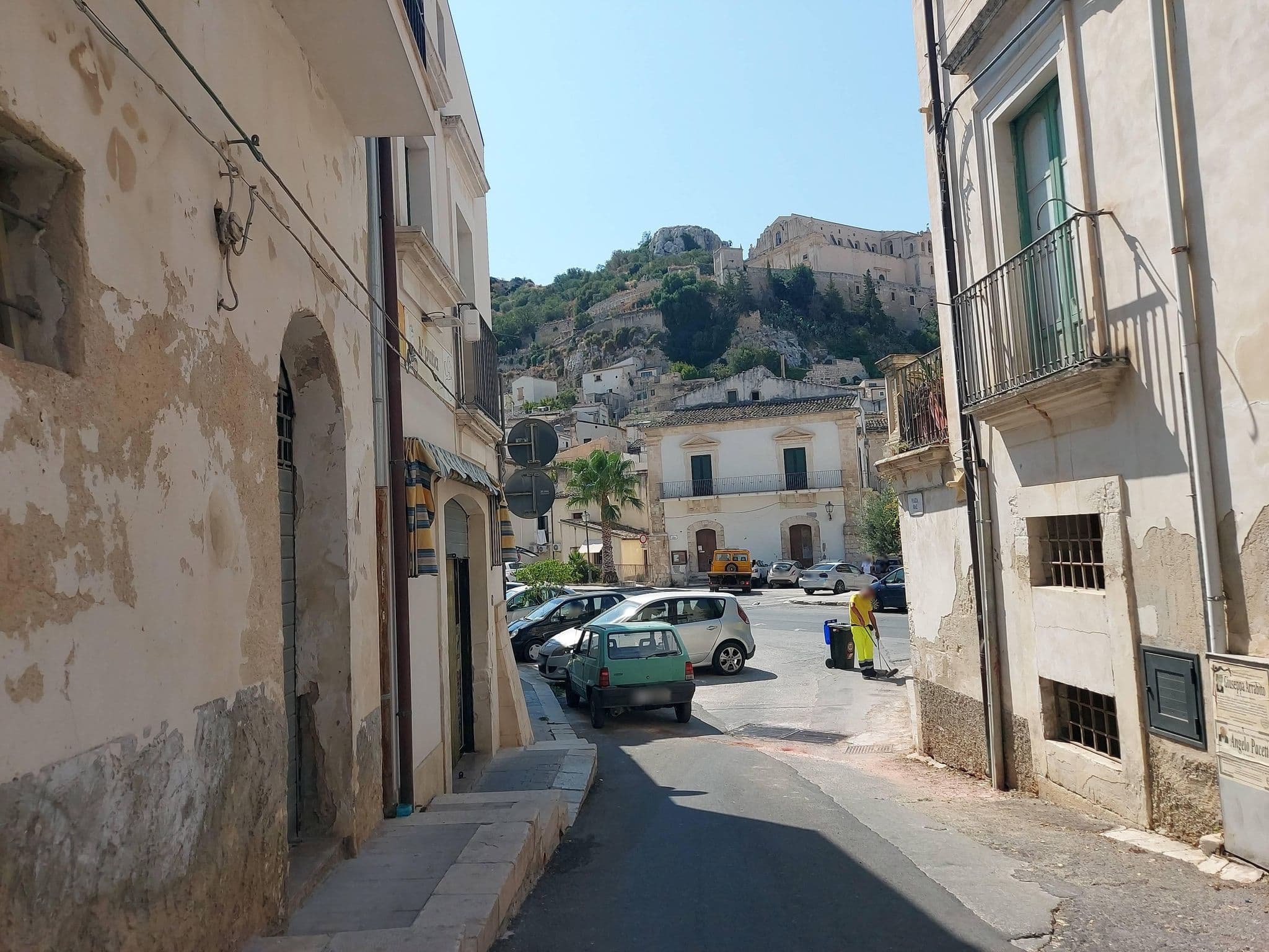 Street view near Dammuso Siciliano, Scicli — © aldoct (CC BY-SA · Mapillary)