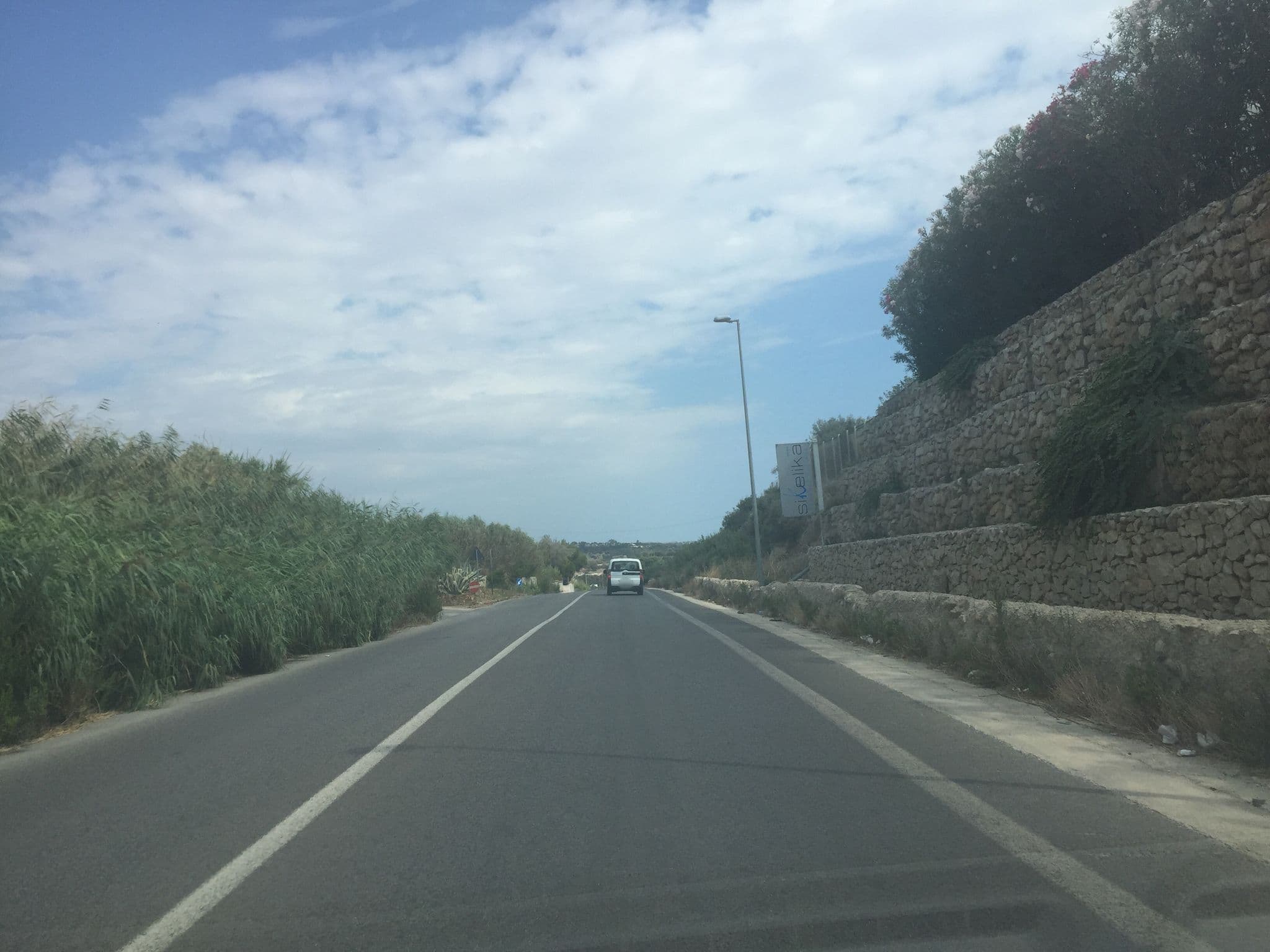 Street view near Sikelika Residence Sul Mare, Scoglitti — © nisselson (CC BY-SA · Mapillary)