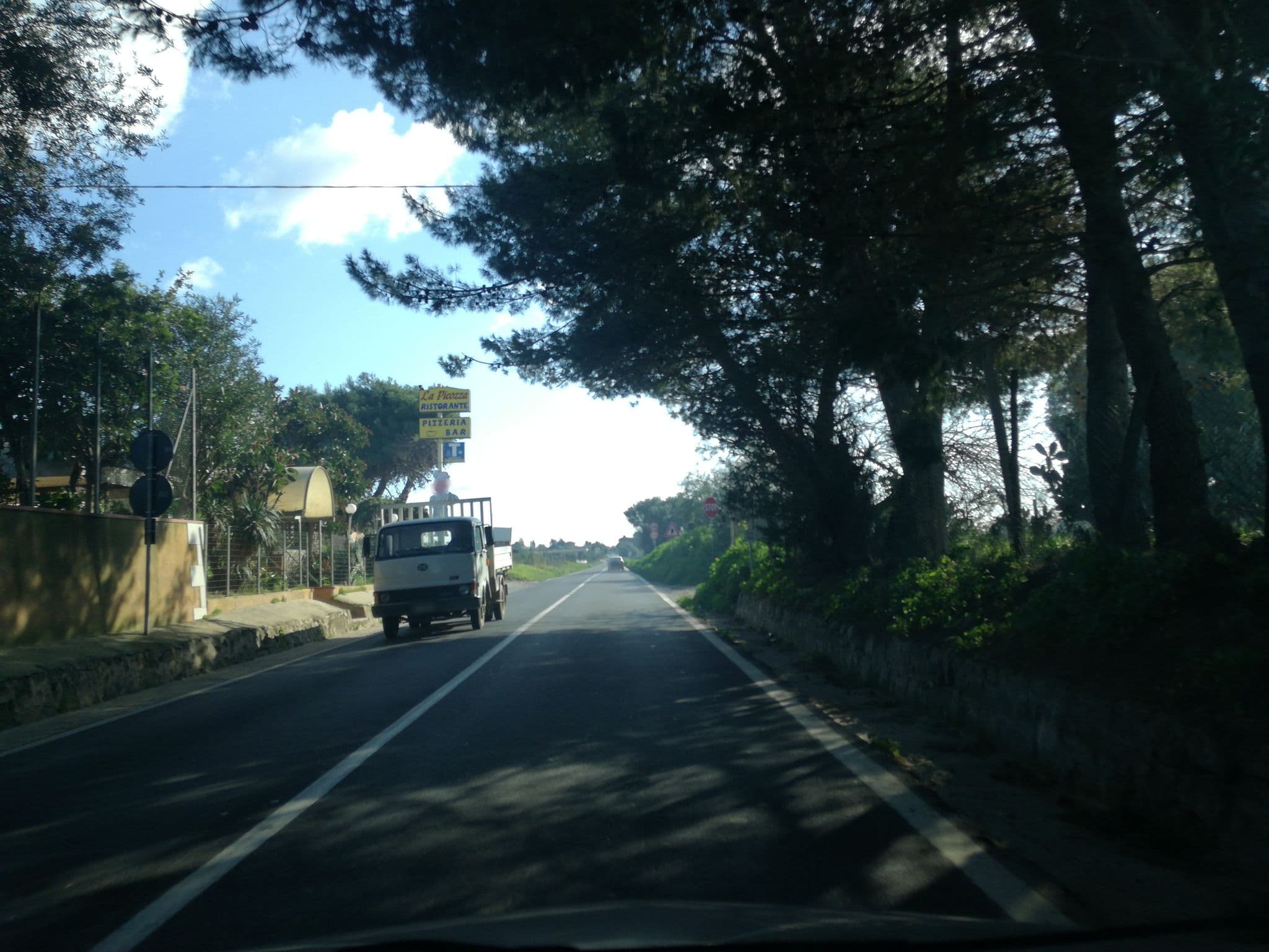 Street view near Casale Rocca Fiorita, Acate — © aury88 (CC BY-SA · Mapillary)