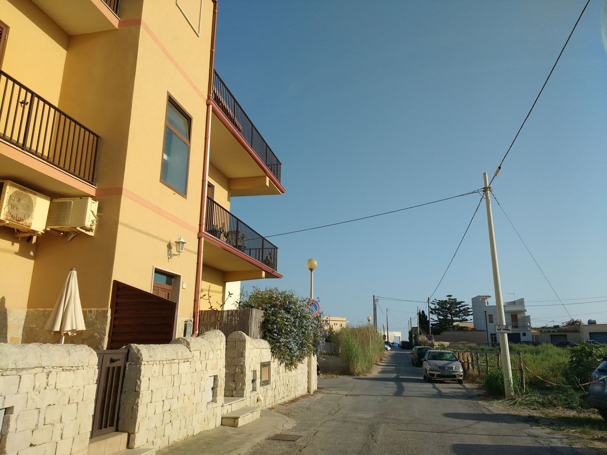 Street view near Arundo Domus, Donnalucata — © thetornado76 (CC BY-SA · Mapillary)
