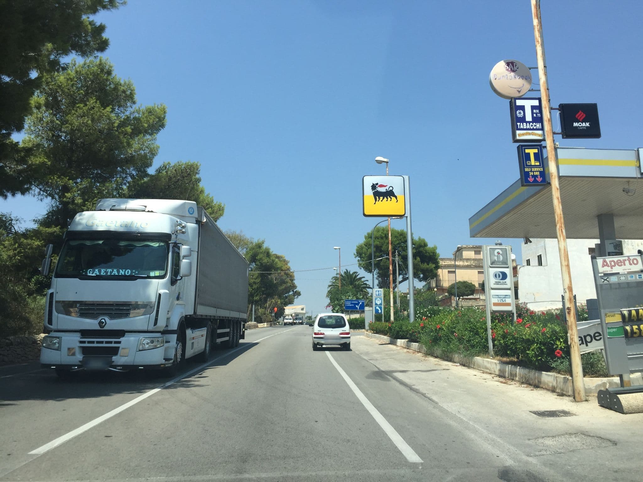 Street view near Marina Loft Sicily, Marina di Ragusa — © nisselson (CC BY-SA · Mapillary)