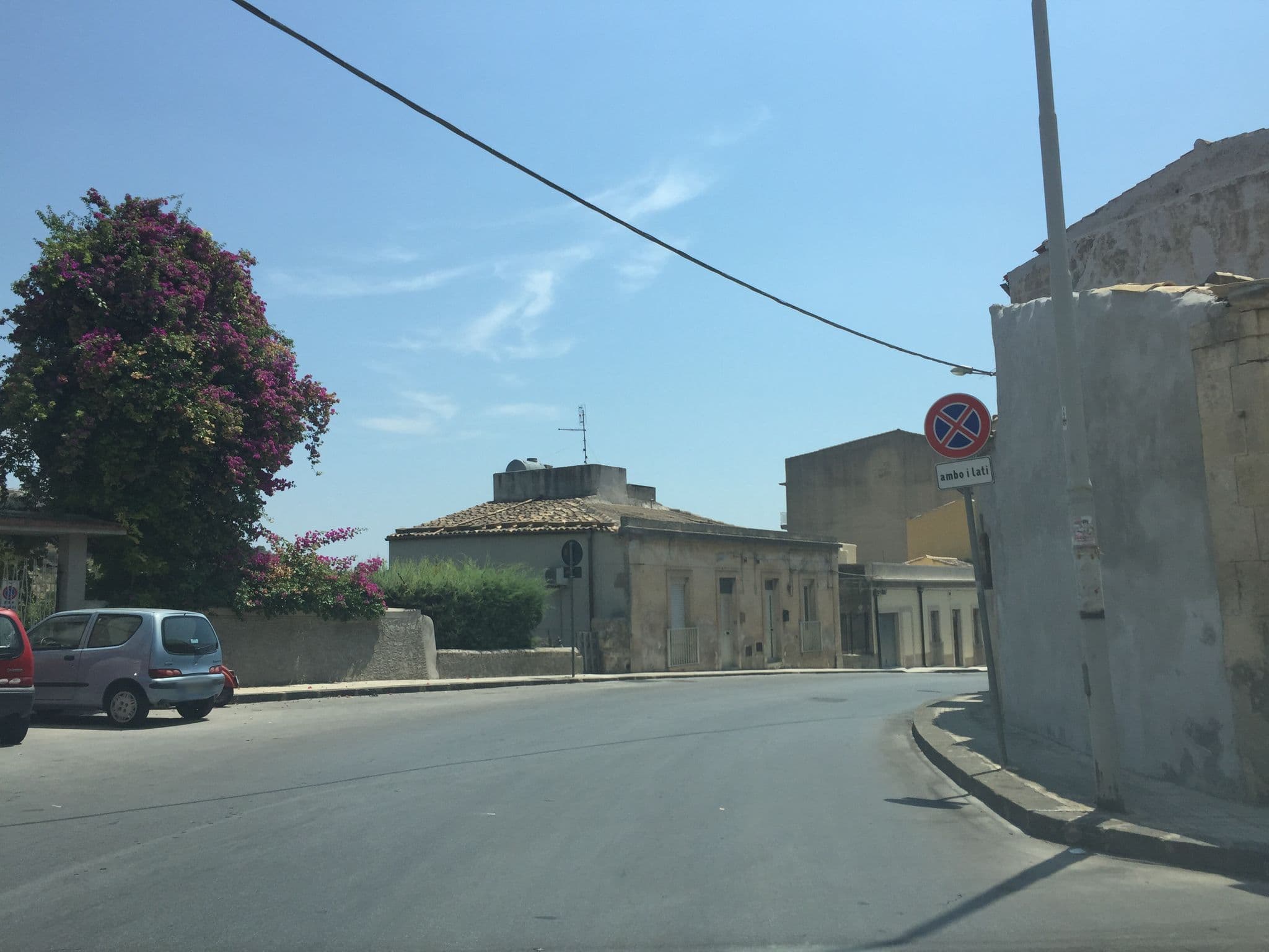 Street view near Casa Vacanze Malaclà, Noto — © nisselson (CC BY-SA · Mapillary)