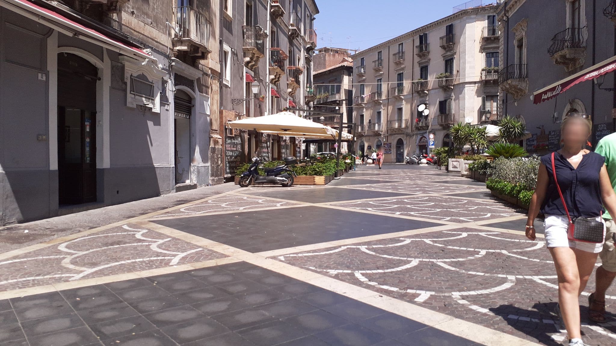 Street view near Teatro Suites Rooms, Catania — © agliatav (CC BY-SA · Mapillary)
