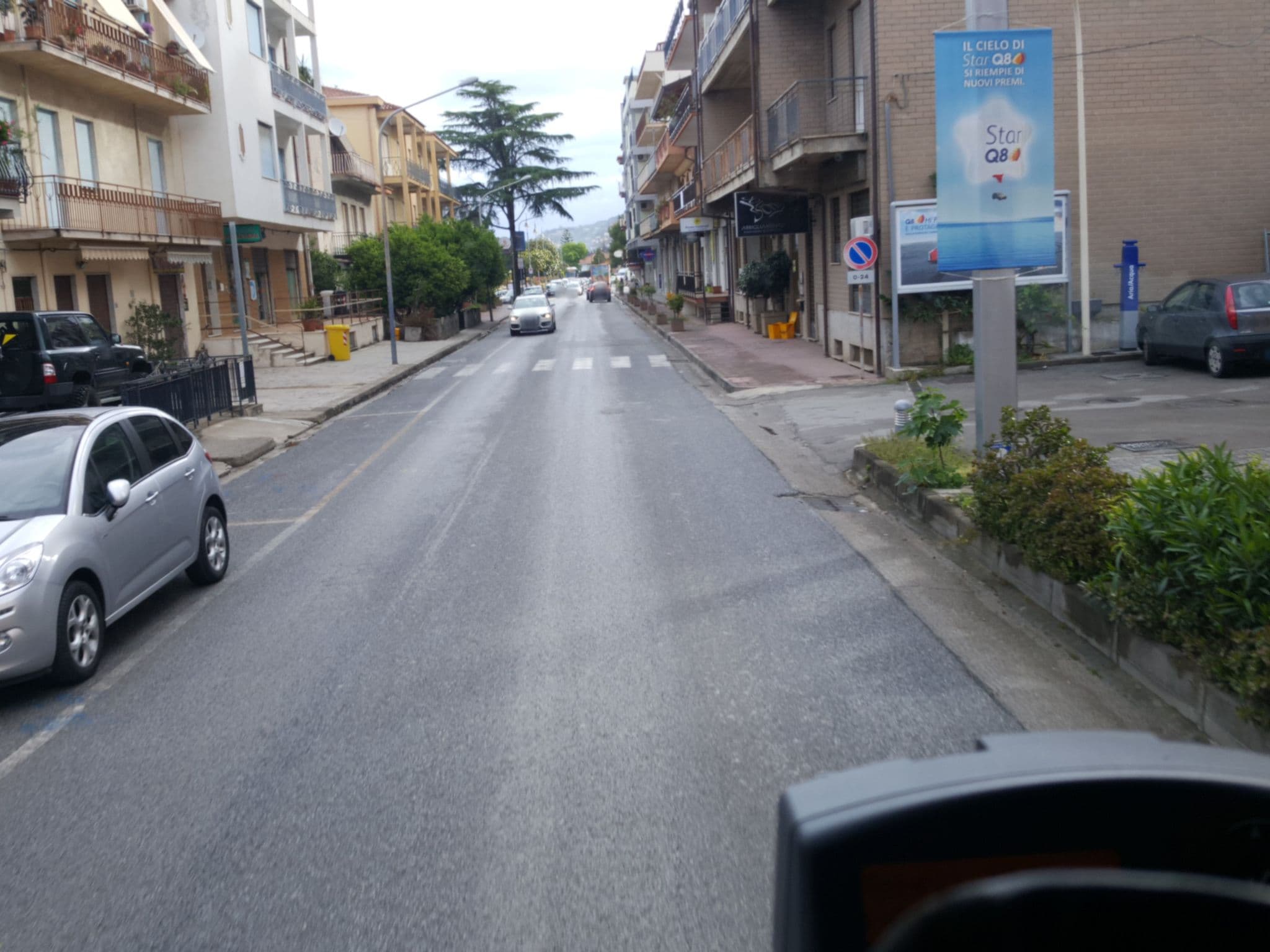 Street view near S.A.R.S. Società Alberghi e Ritrovi Siciliani SRL, Rocca di Capri Leone — © klimakas (CC BY-SA · Mapillary)