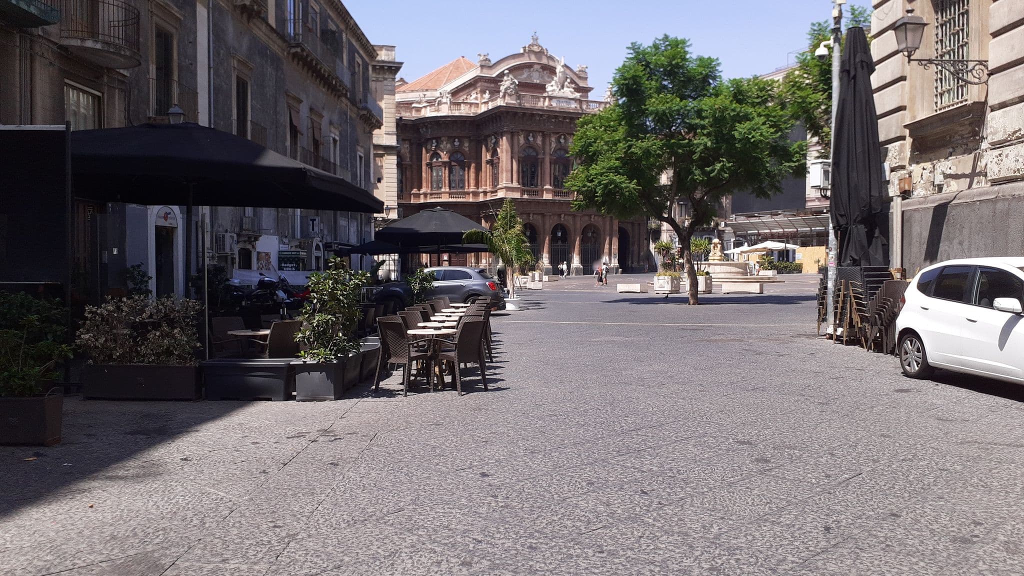 Street view near Appartamento al Teatro Massimo, Catania — © agliatav (CC BY-SA · Mapillary)