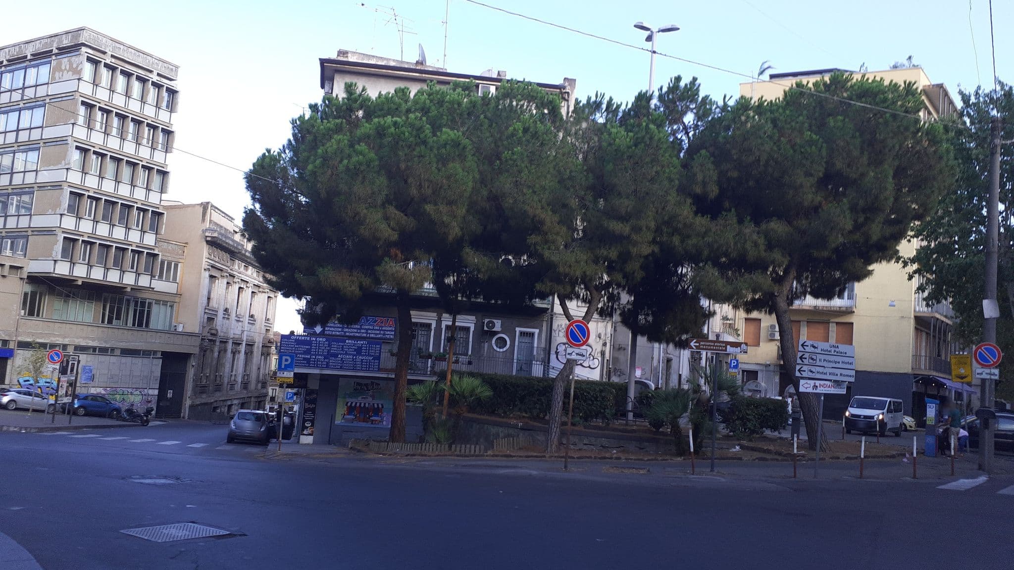 Street view near Santa Caterina Da Siena B&B, Catania — © agliatav (CC BY-SA · Mapillary)