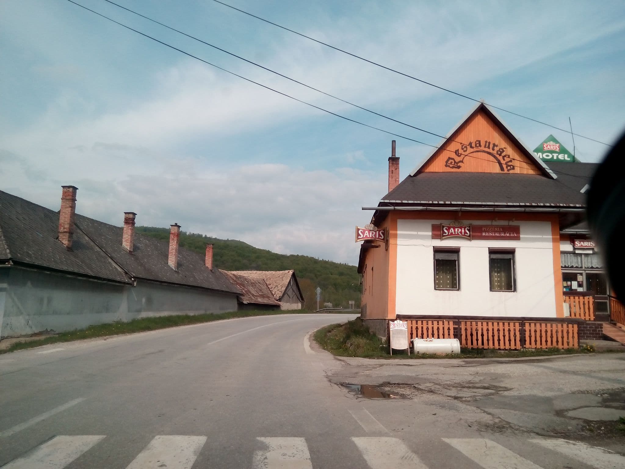 Street view near Motel pod Stromíšom, Dobšiná — © martin_zdila (CC BY-SA · Mapillary)