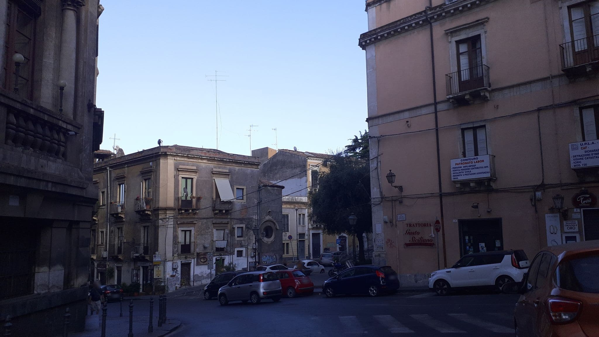Street view near Domoikos, Catania — © agliatav (CC BY-SA · Mapillary)