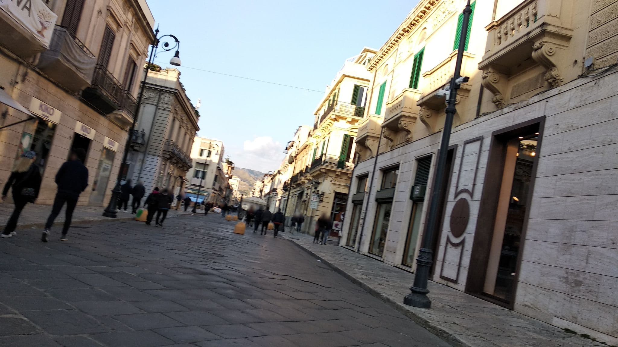 Street view near Al Teatro Bed & Breakfast, Reggio Calabria — © mircozorzo (CC BY-SA · Mapillary)