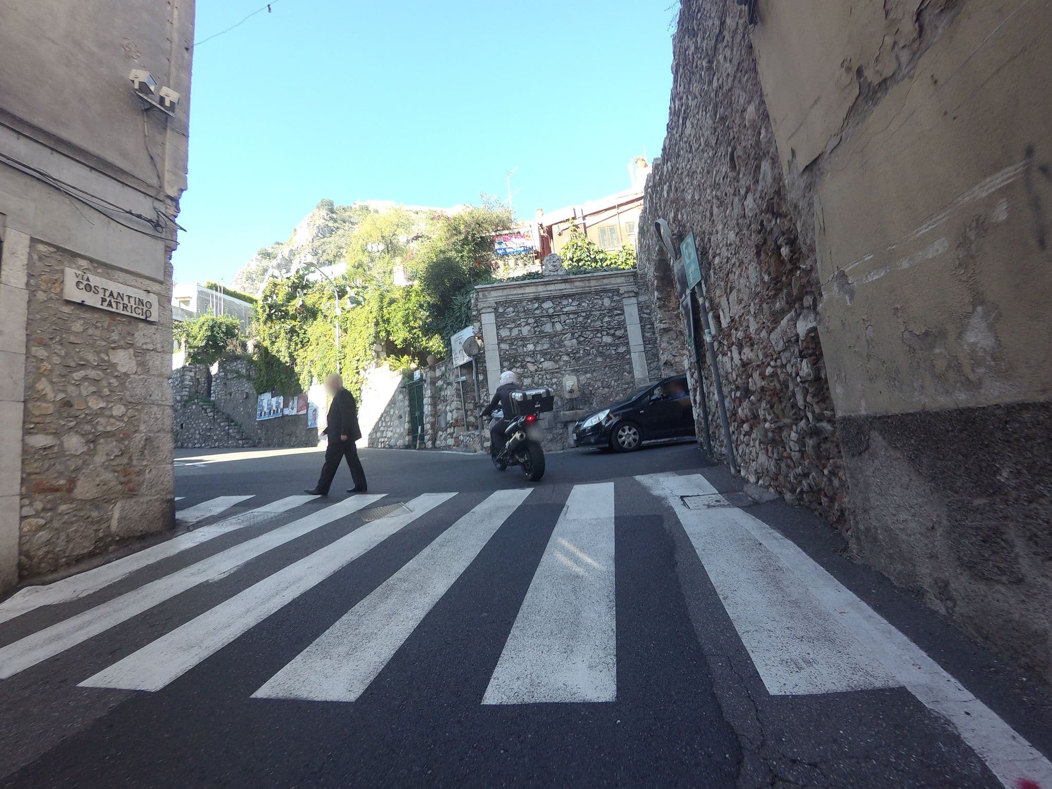 Street view near bed and breakfast taormina  centro, Taormina — © posiki (CC BY-SA · Mapillary)