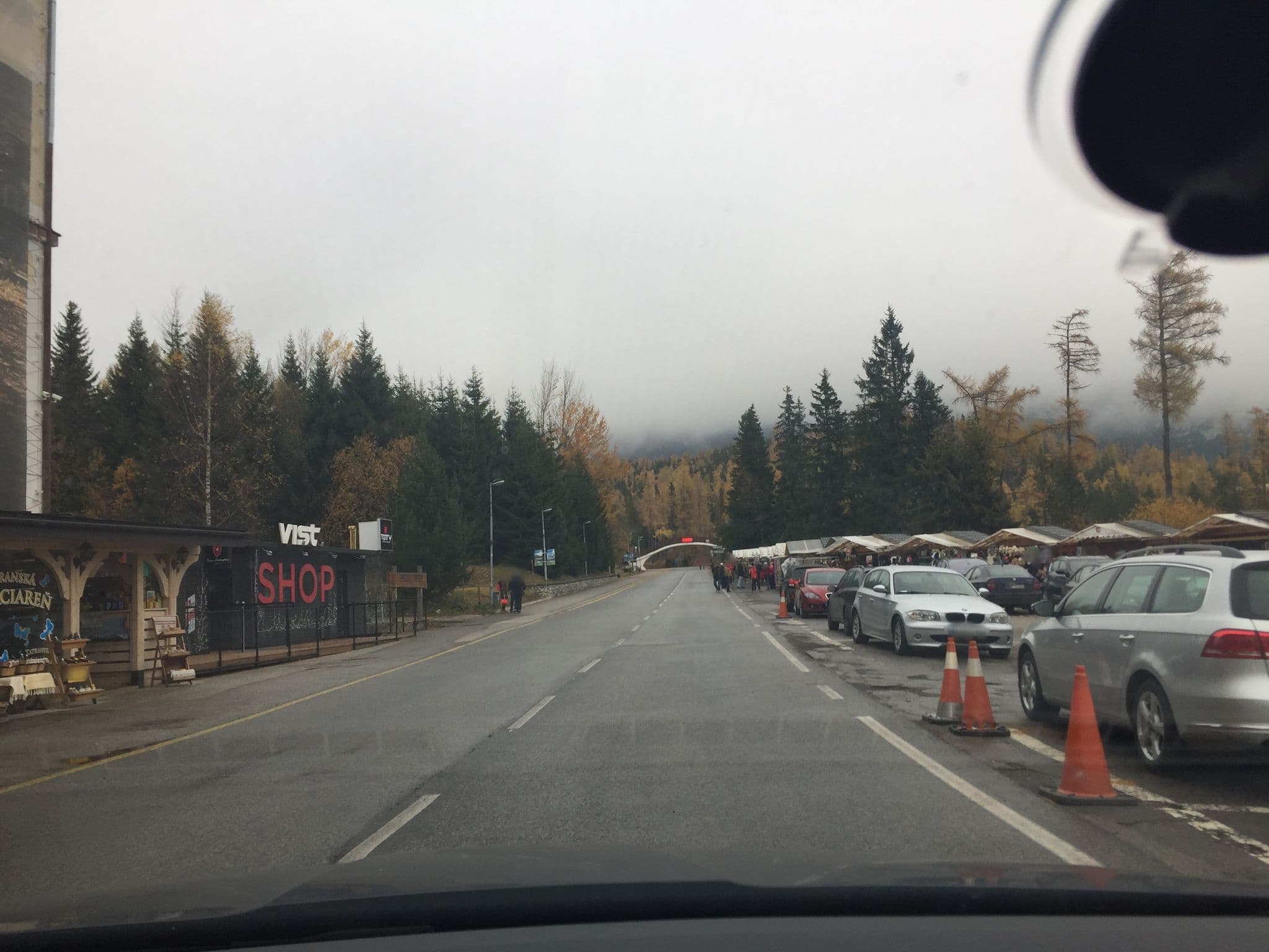Street view near Turistická ubytovňa SHB, Štrba — © atze777 (CC BY-SA · Mapillary)