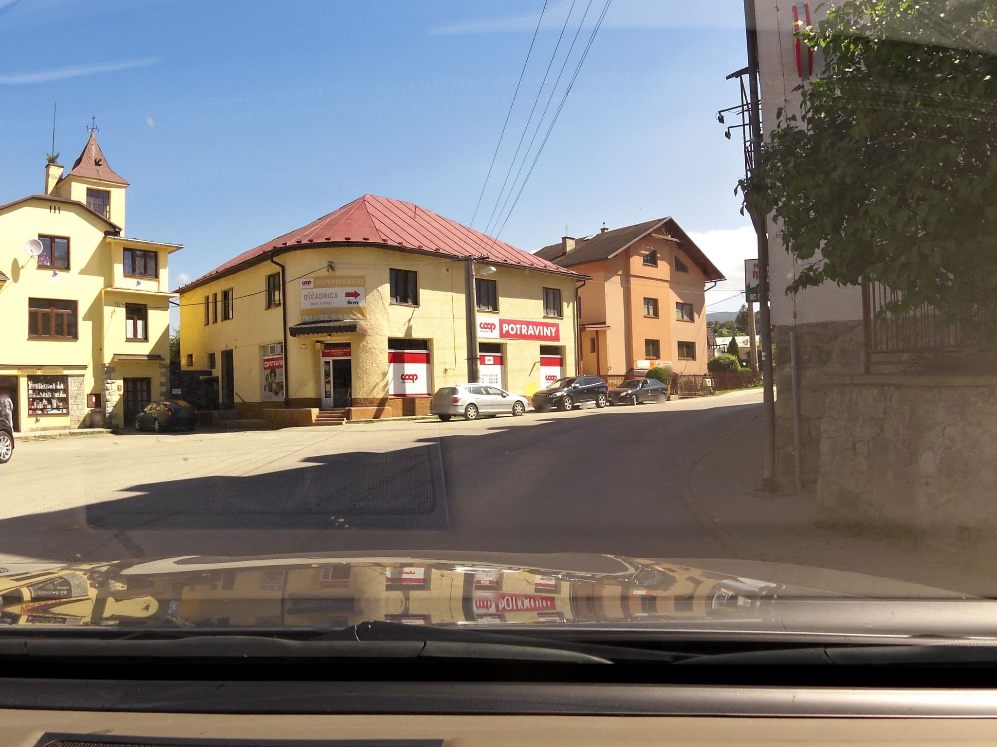 Street view near Rača, Oščadnica — © czmrtn (CC BY-SA · Mapillary)