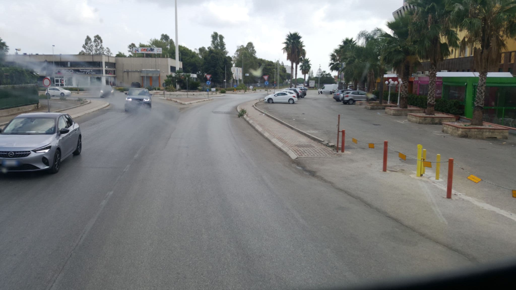 Street view near Merylinn Guest House, Battipaglia — © klimakas (CC BY-SA · Mapillary)