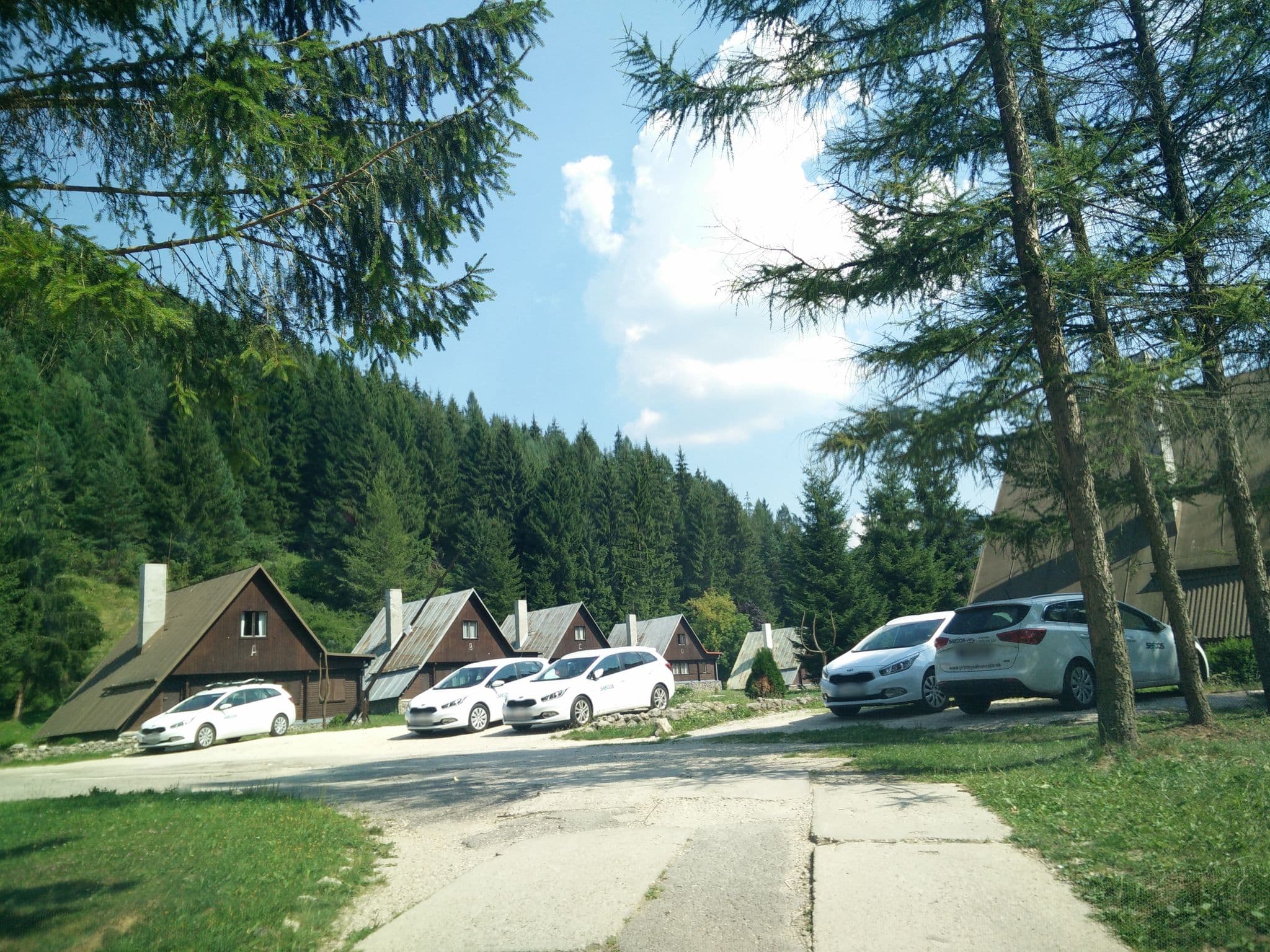 Street view near Chata Žiar, Rajec — © kayle (CC BY-SA · Mapillary)