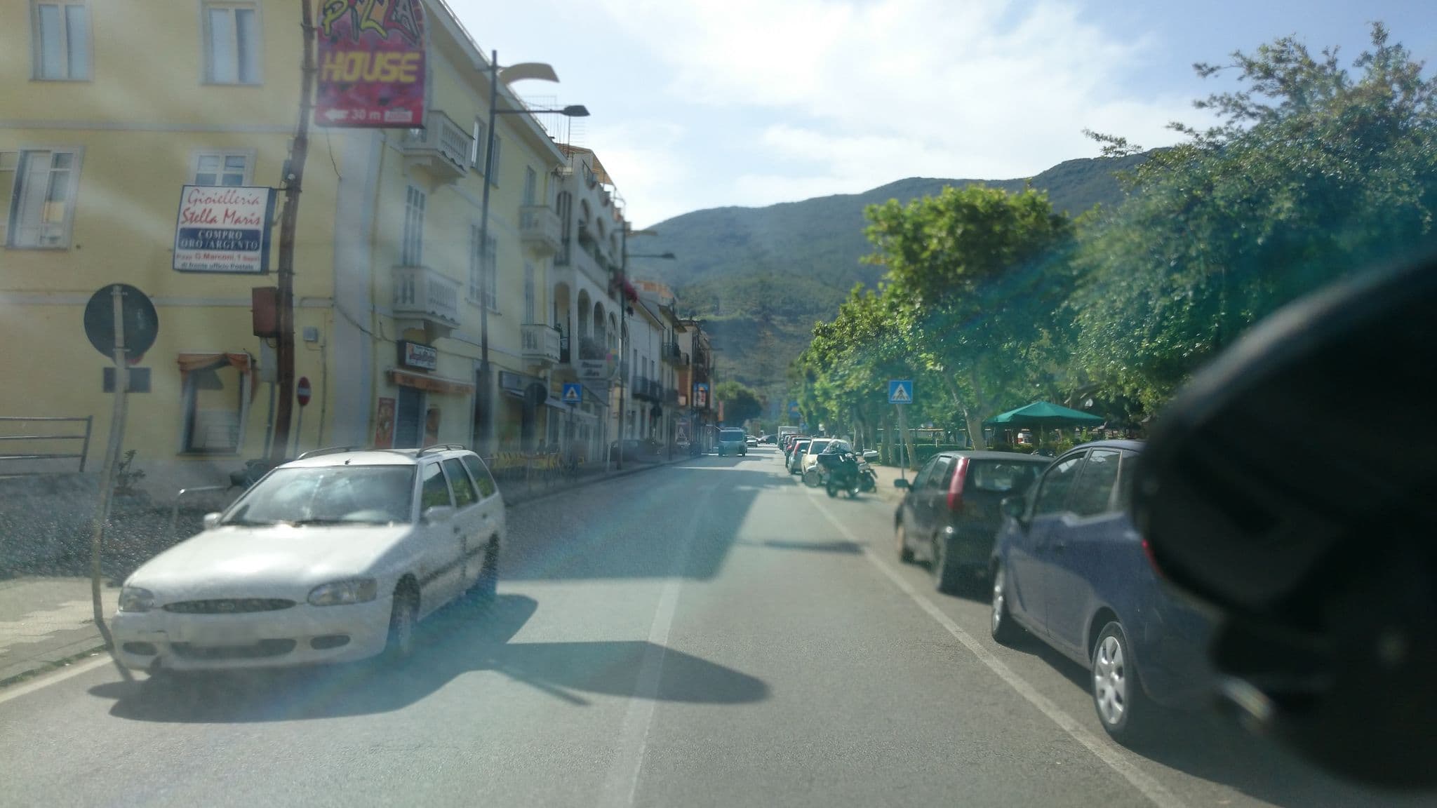 Street view near Locanda La Baia, Sapri — © didix3 (CC BY-SA · Mapillary)