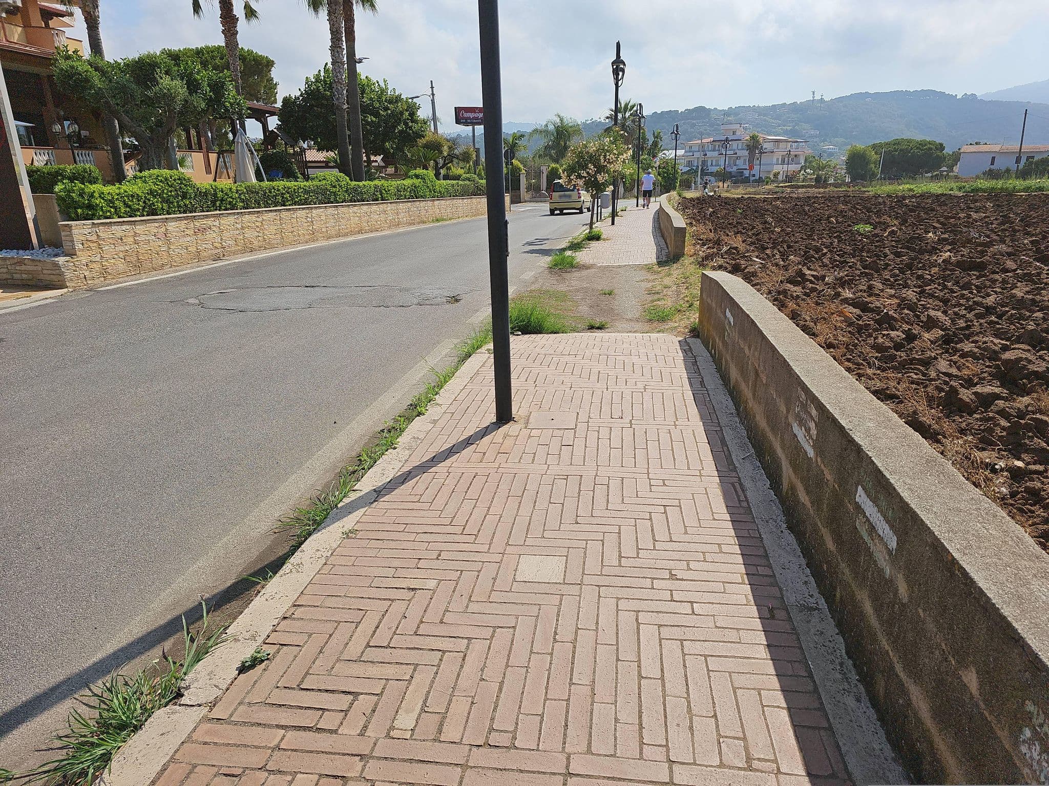 Street view near Villettemire, Santa Domenica — © BerndGo64 (CC BY-SA · Mapillary)