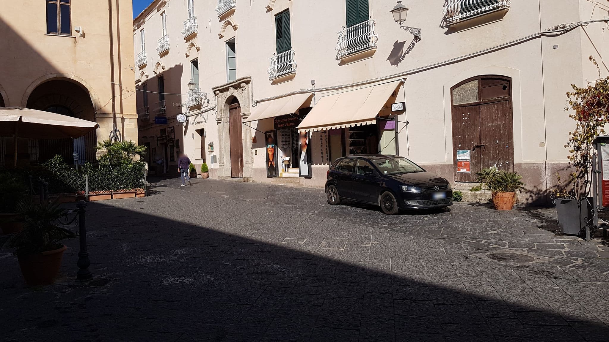 Street view near Suites Pastis Tropea - Boutique B&B, Tropea — © lucamenini (CC BY-SA · Mapillary)