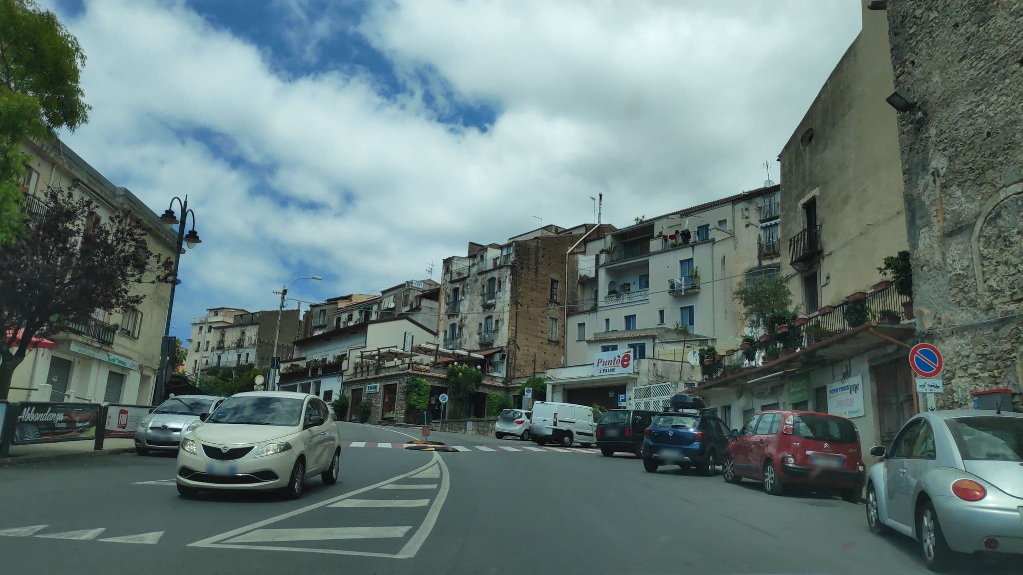 Street view near L'Ostrica, Paola — © marcuscalabresus (CC BY-SA · Mapillary)
