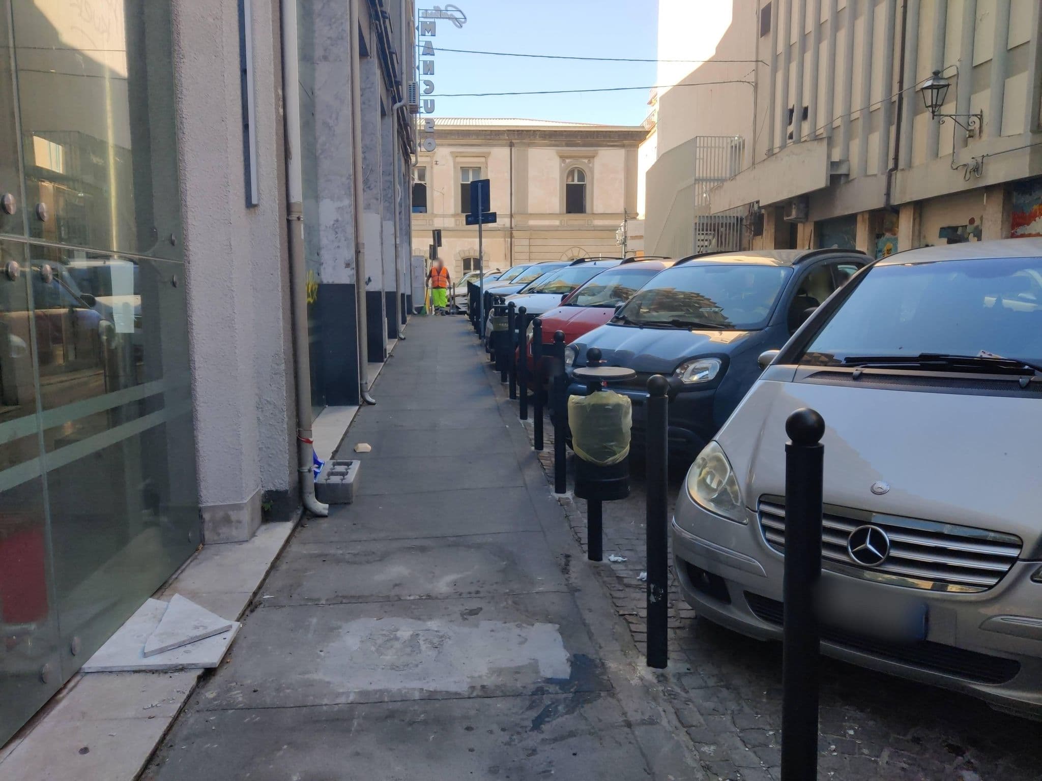 Street view near Della Posta, Catanzaro — © rccs (CC BY-SA · Mapillary)