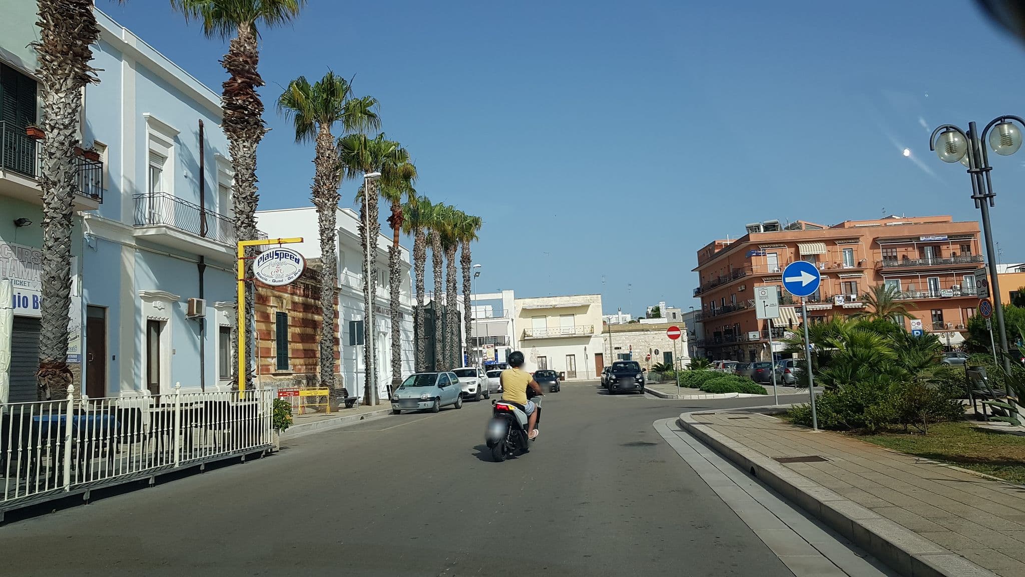 Street view near L'angulus Ridet, Porto Cesareo — © ale_zena_it (CC BY-SA · Mapillary)