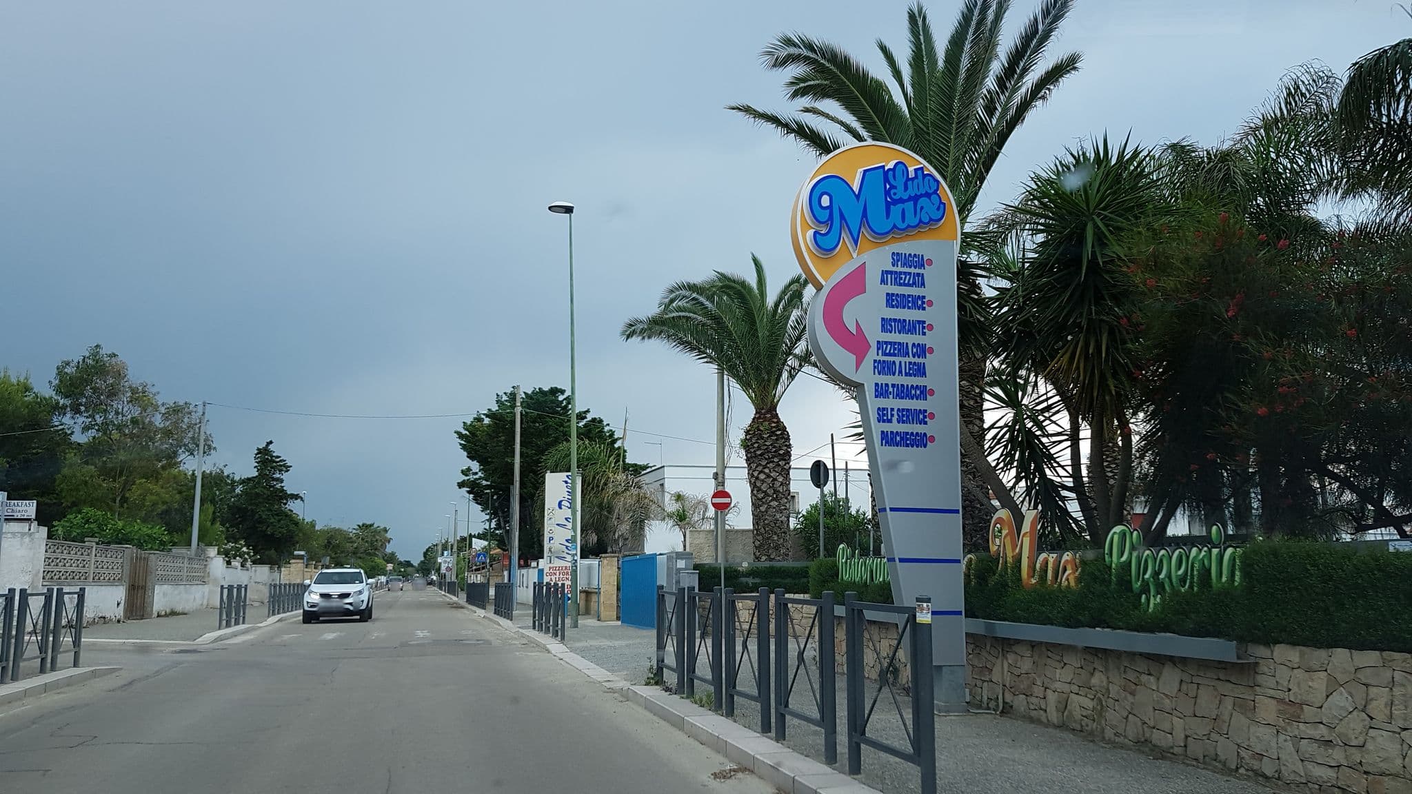 Street view near Rainbow Guesthouse, Porto Cesareo — © ale_zena_it (CC BY-SA · Mapillary)
