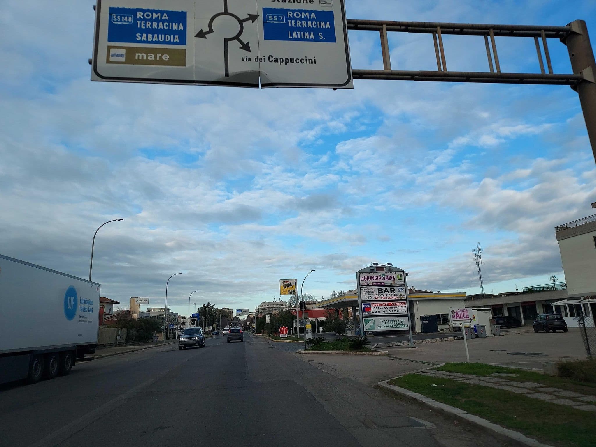 Street view near Park Hotel Latina, Latina — © odiug (CC BY-SA · Mapillary)