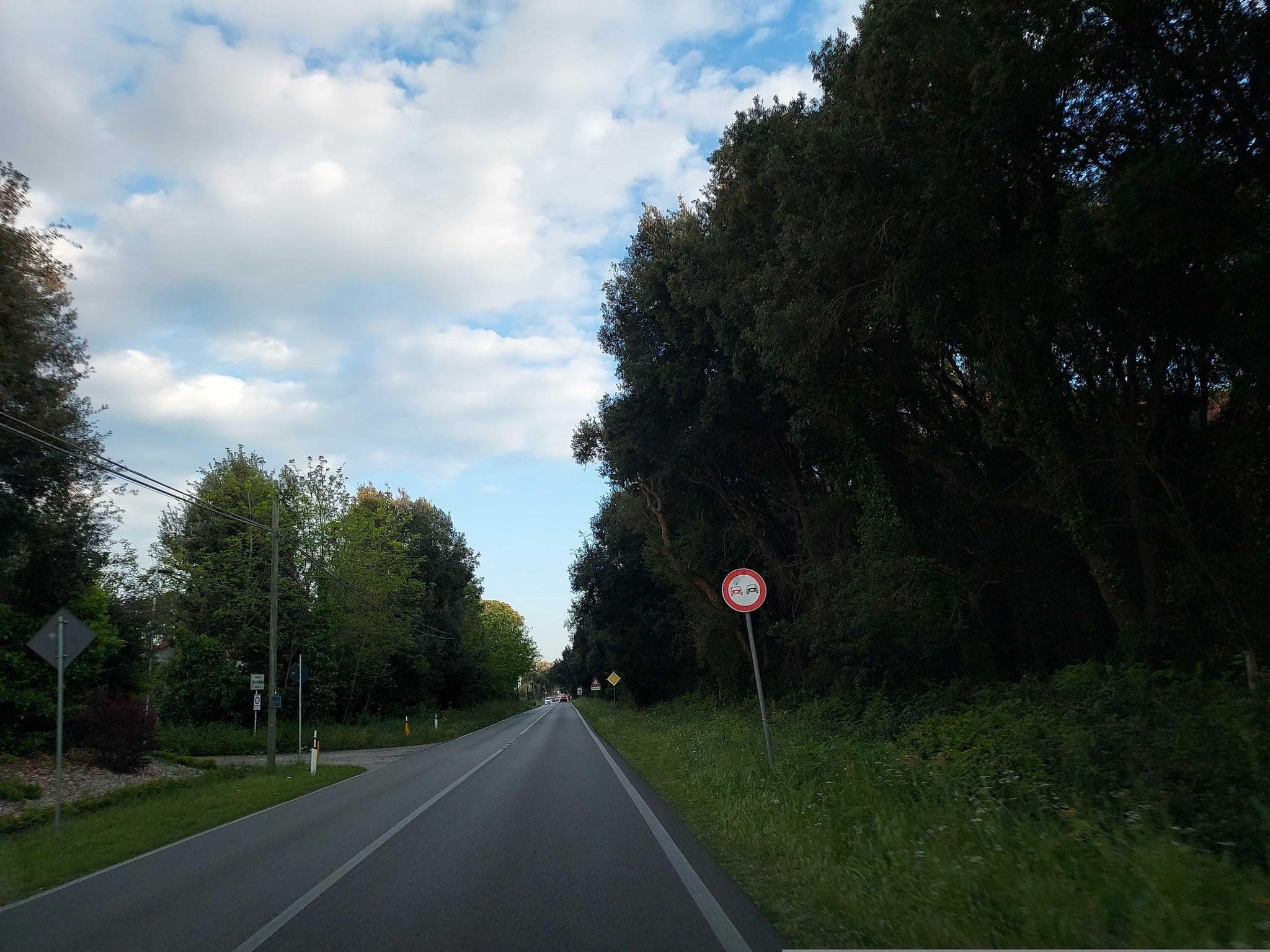 Street view near Sabaudia Hotel & Spa, Sabaudia — © odiug (CC BY-SA · Mapillary)
